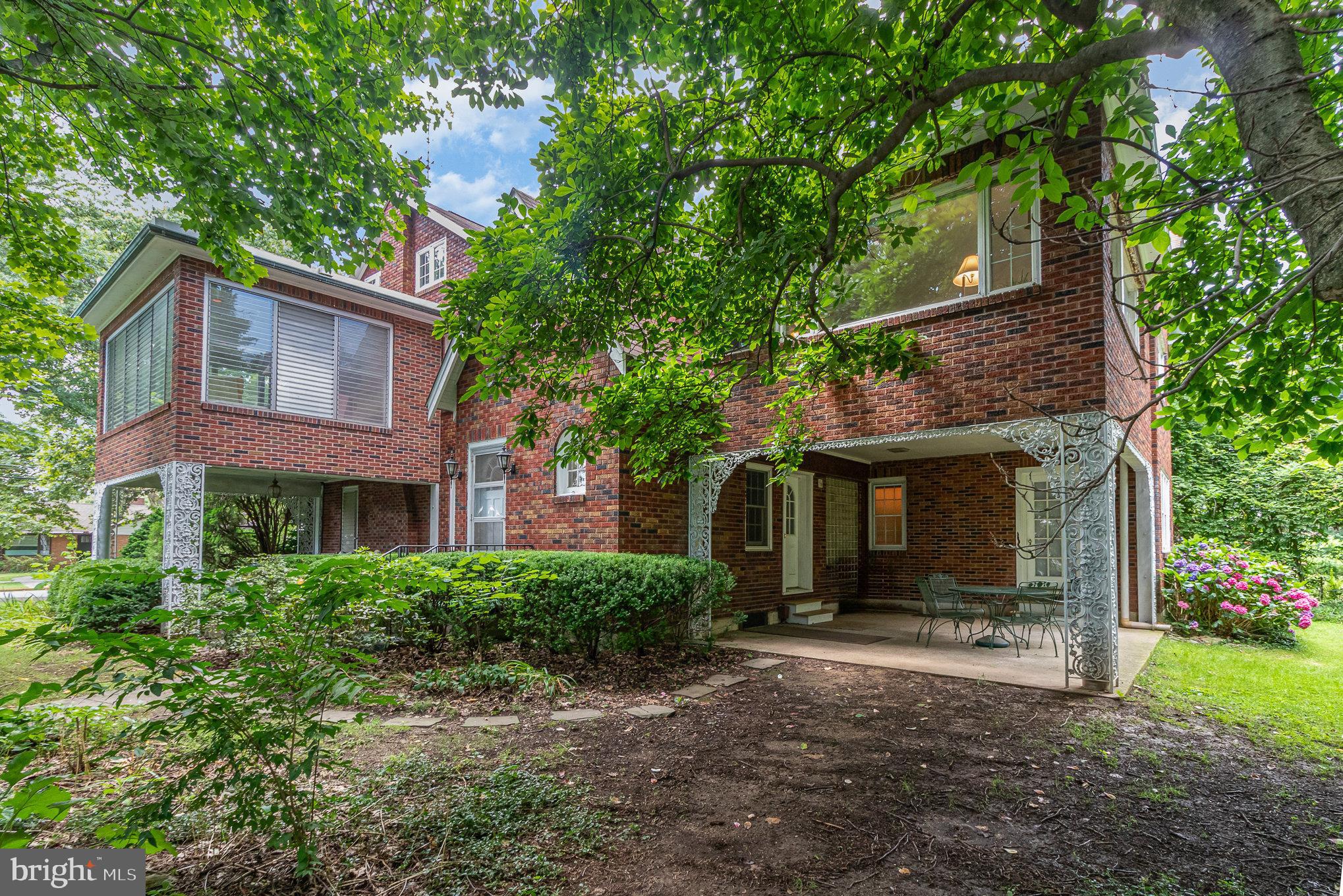 307 S 24TH STREET