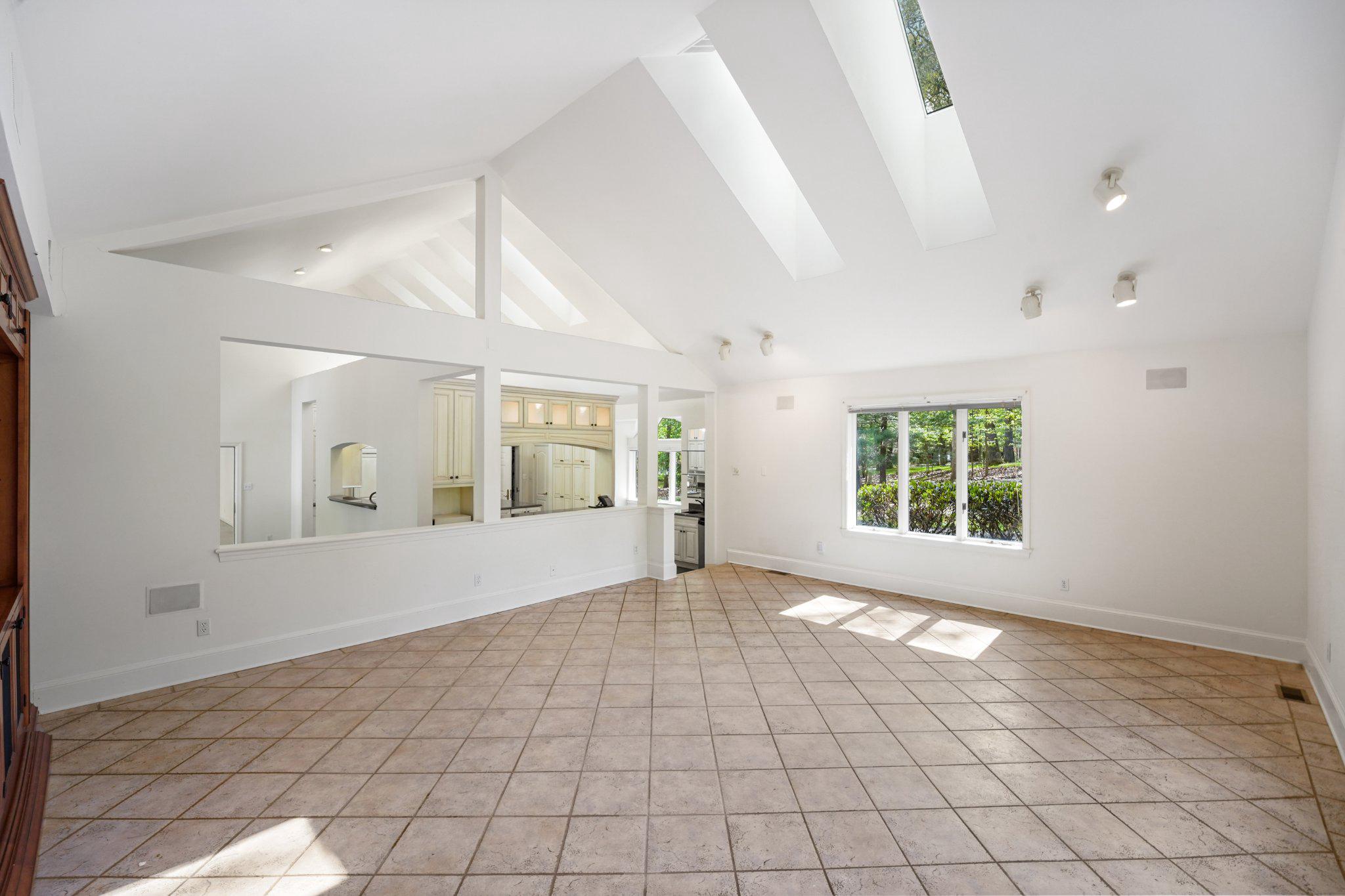 BRIGHTON ESTATES - Residential