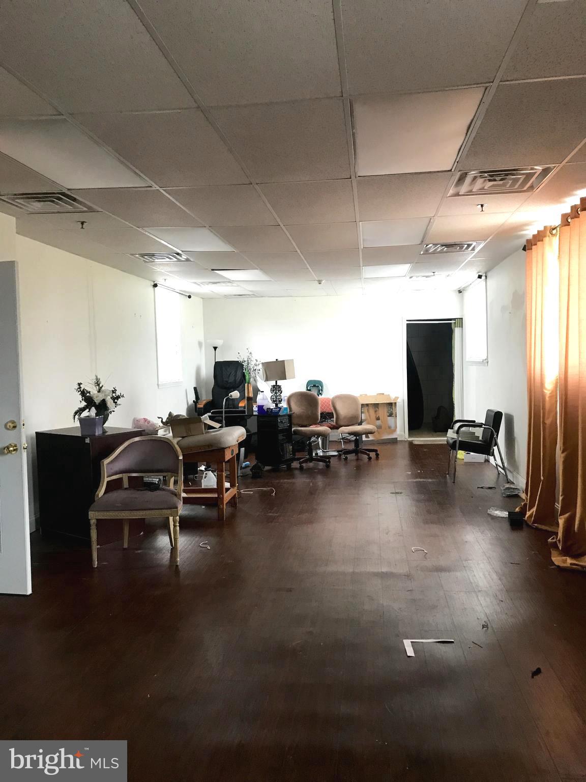 NORRITON EAST - Commercial Sale