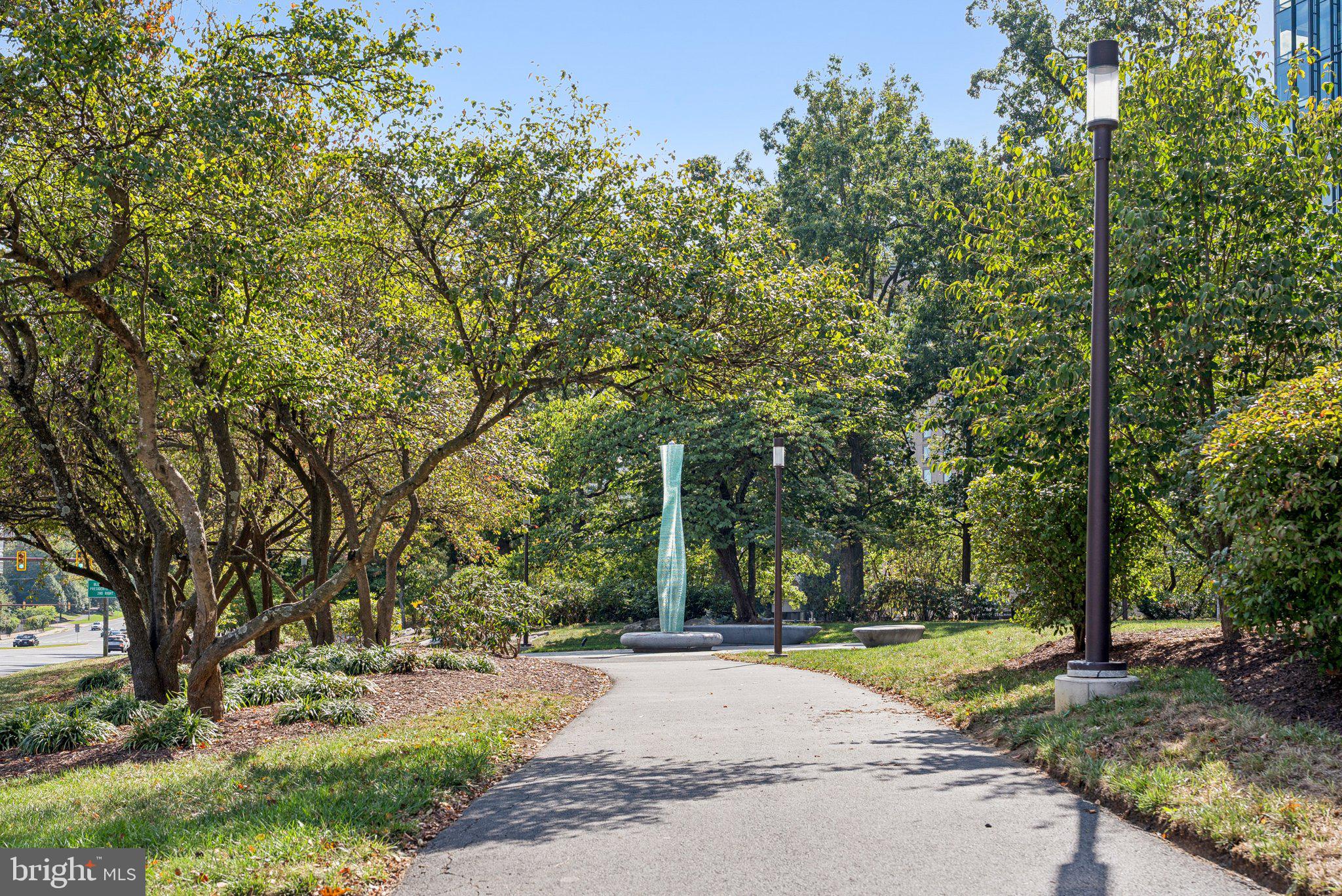 WHISPERHILL - Residential