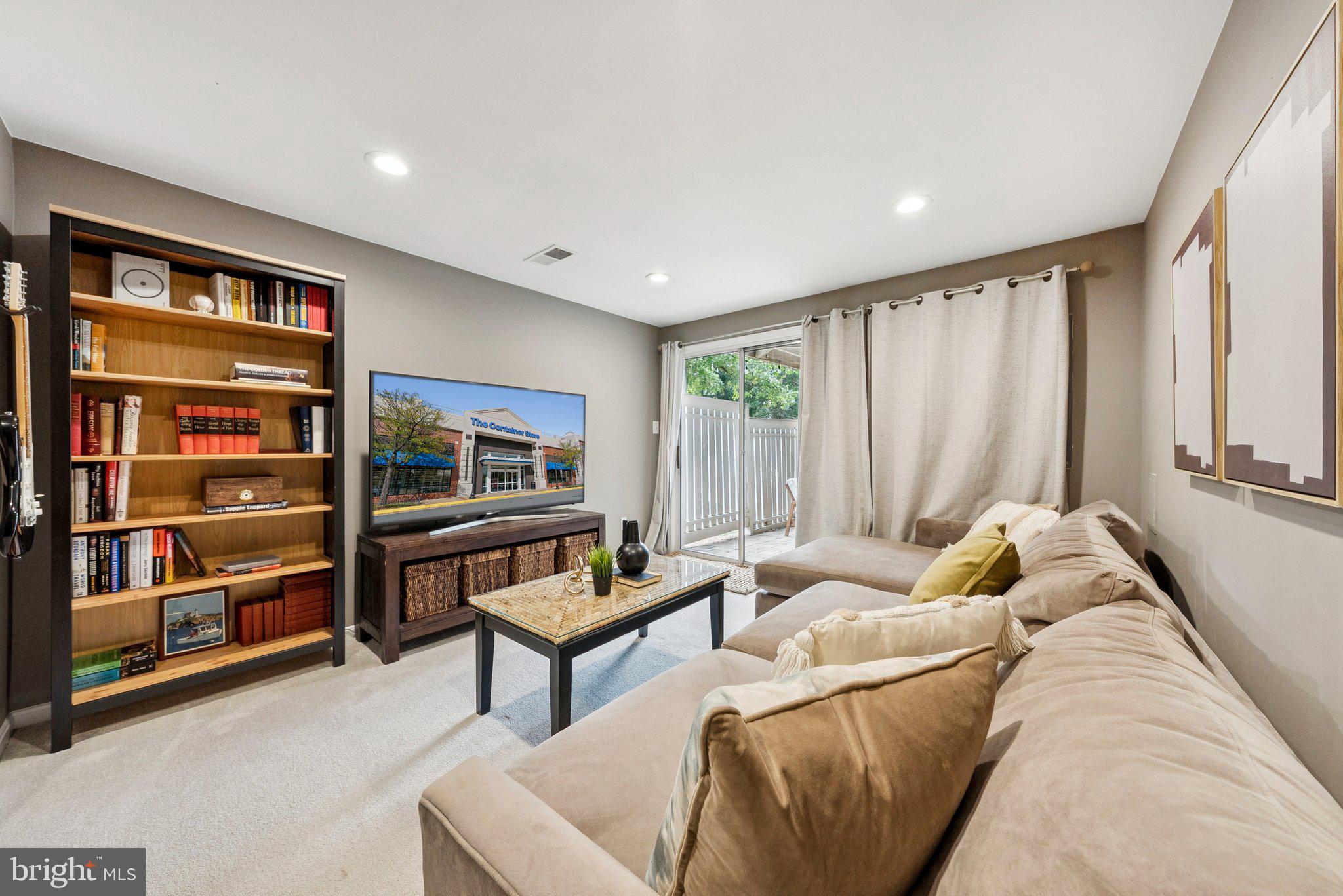 WHISPERHILL - Residential