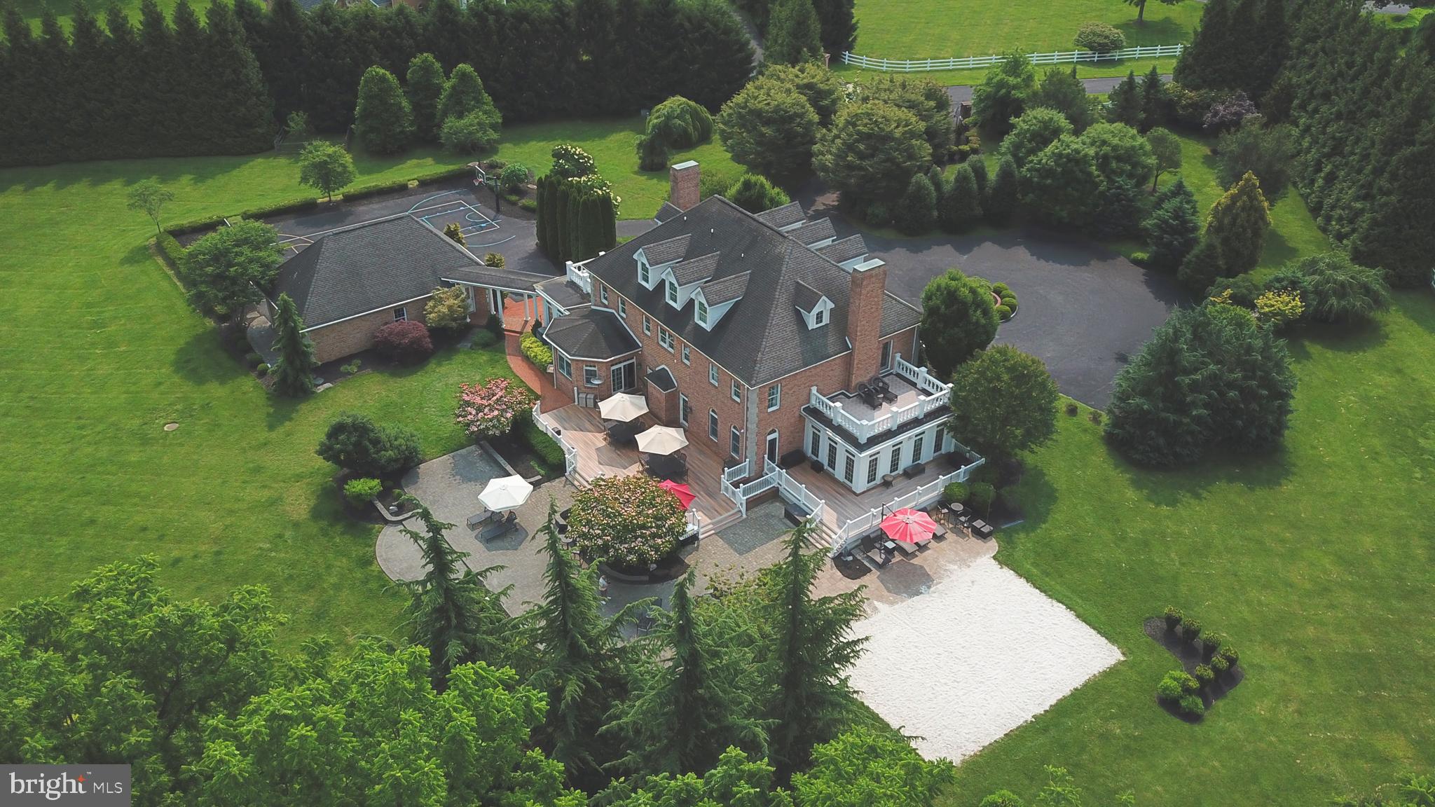 6 TIMBERPARK COURT