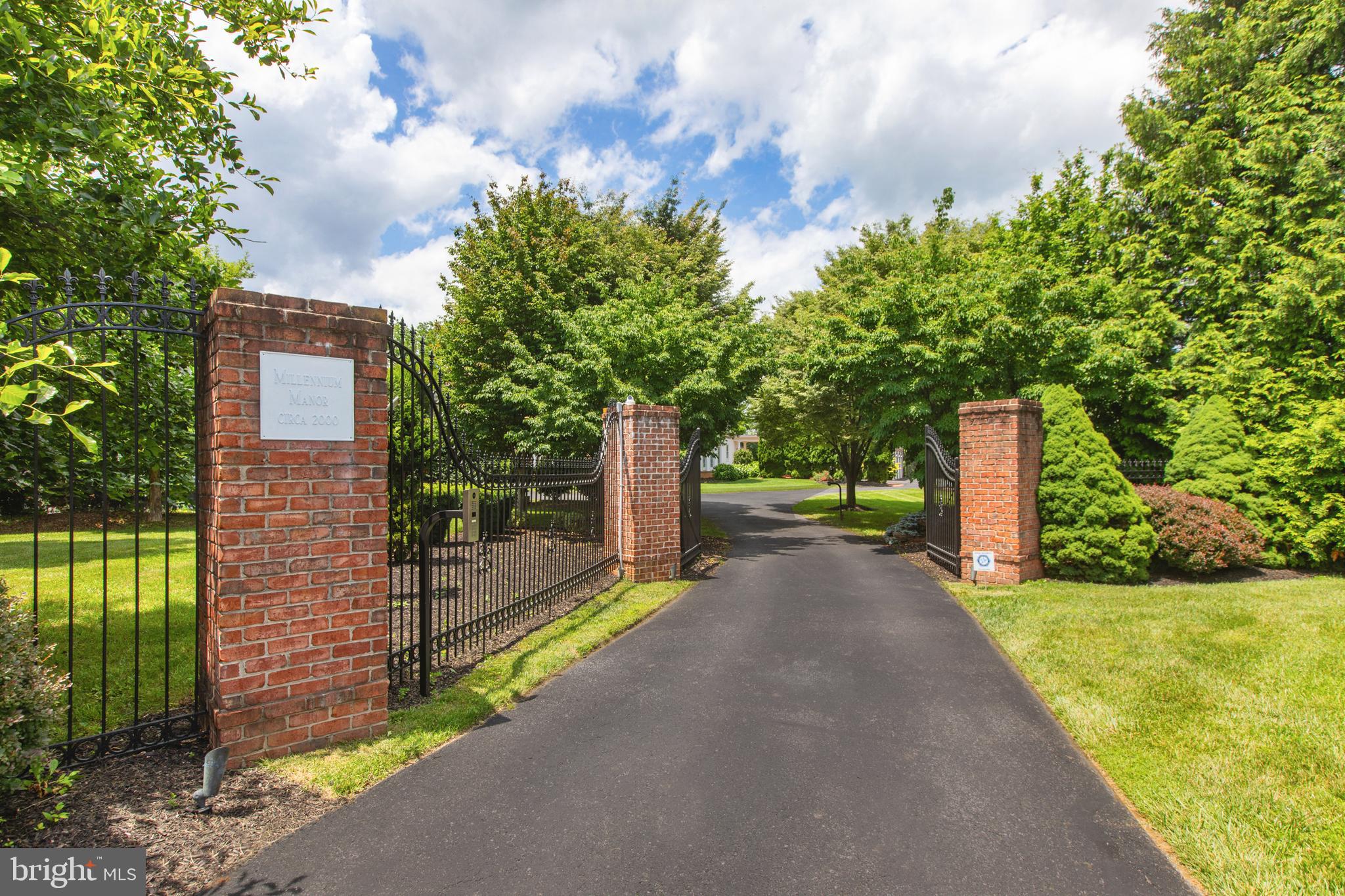 6 TIMBERPARK COURT