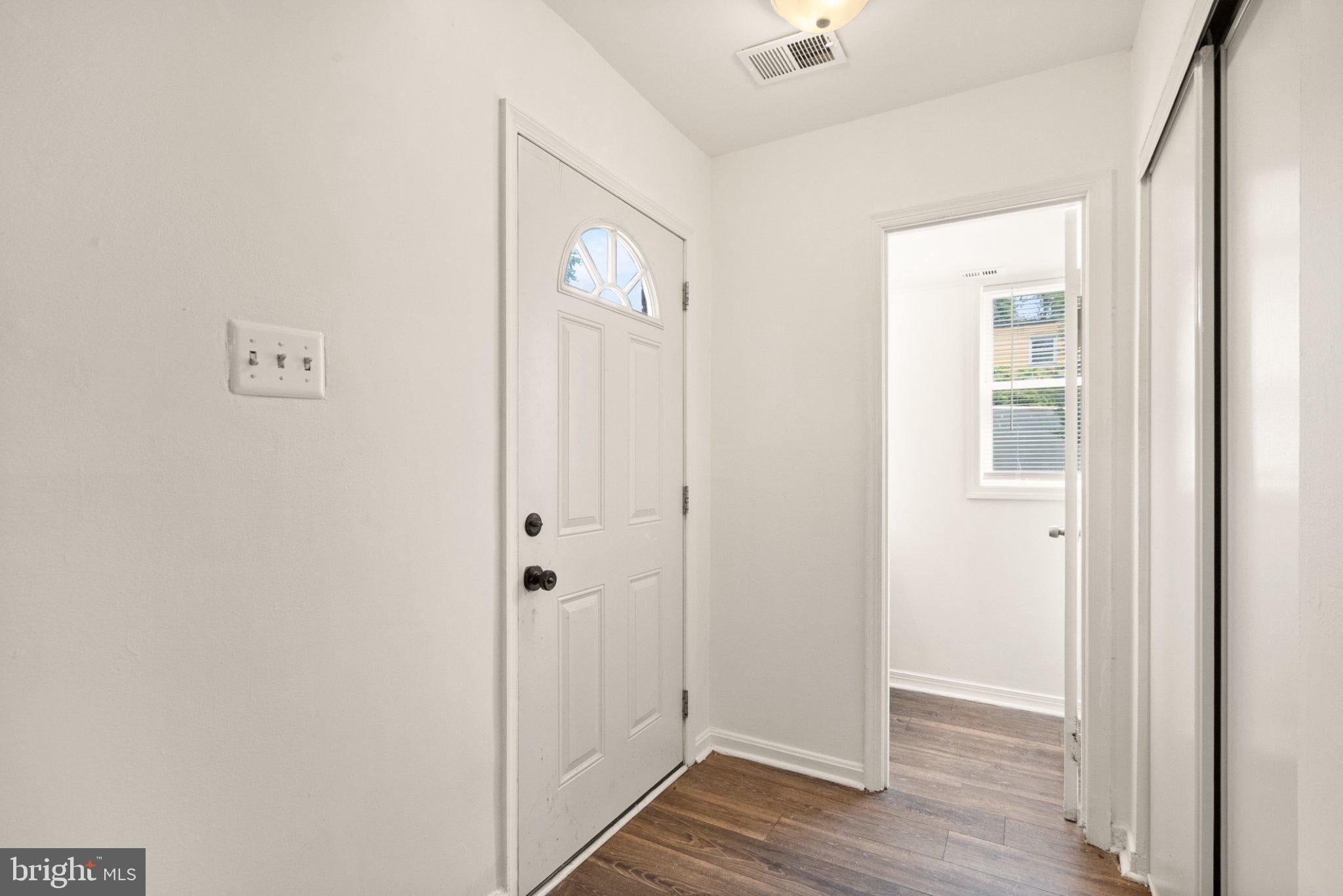 109 MAYFAIR DRIVE NE