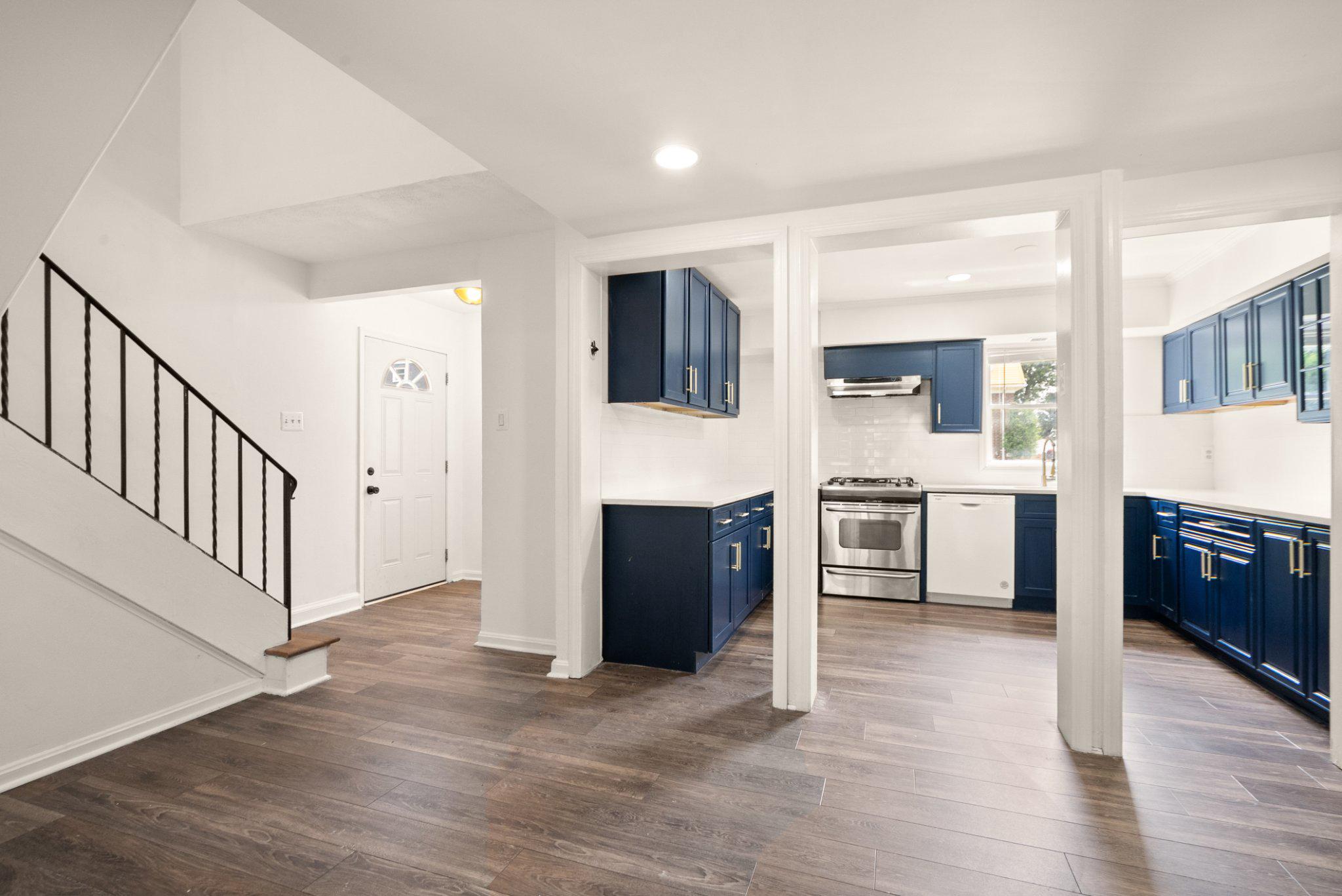 109 MAYFAIR DRIVE NE