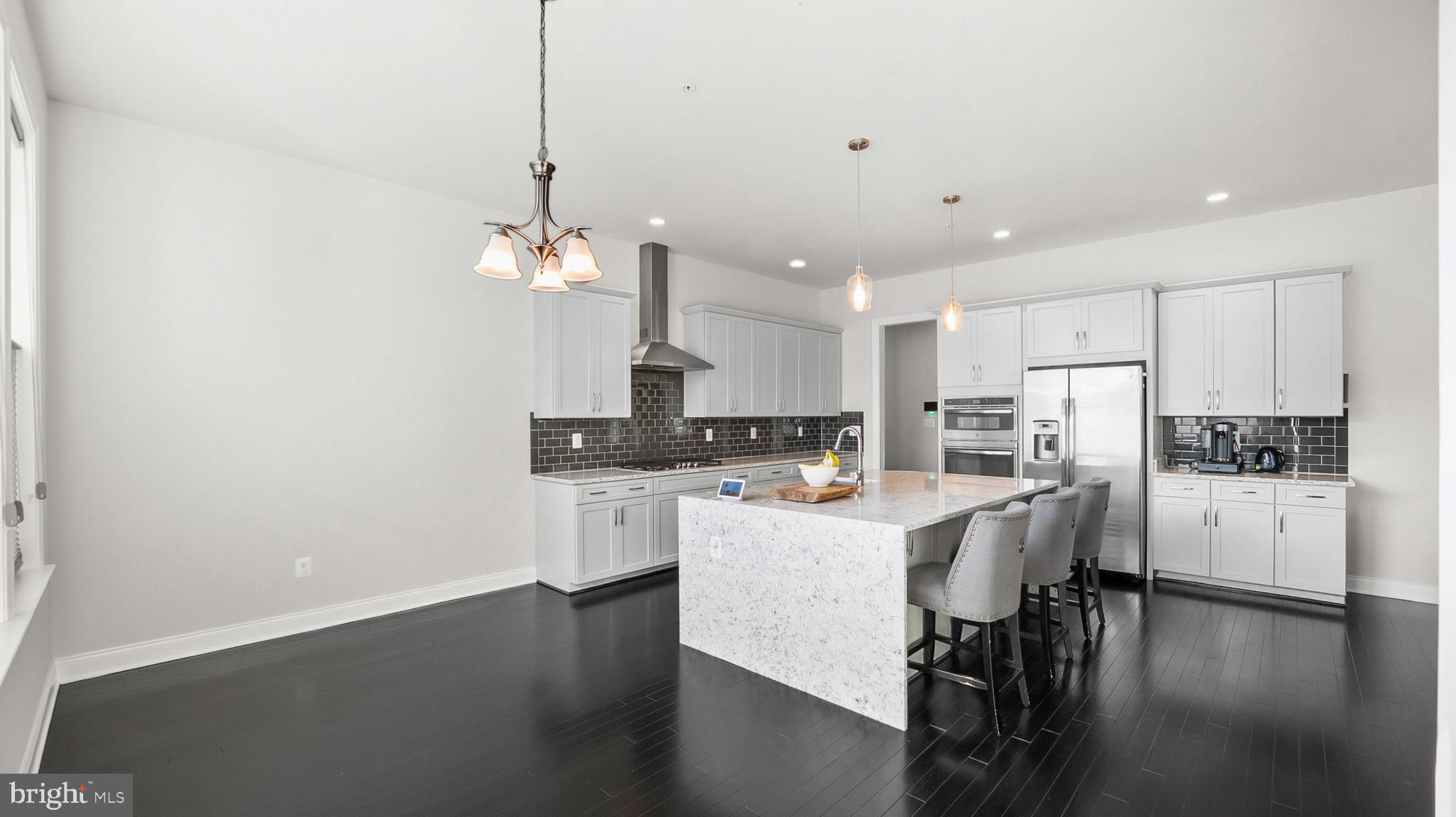 THE GLEN AT ARUNDEL FOREST - Residential