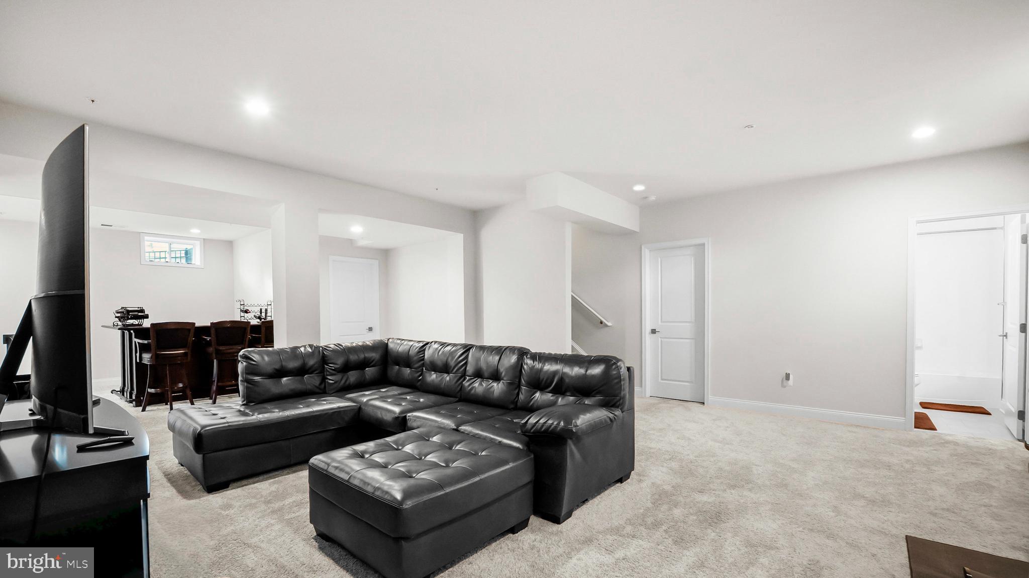 THE GLEN AT ARUNDEL FOREST - Residential