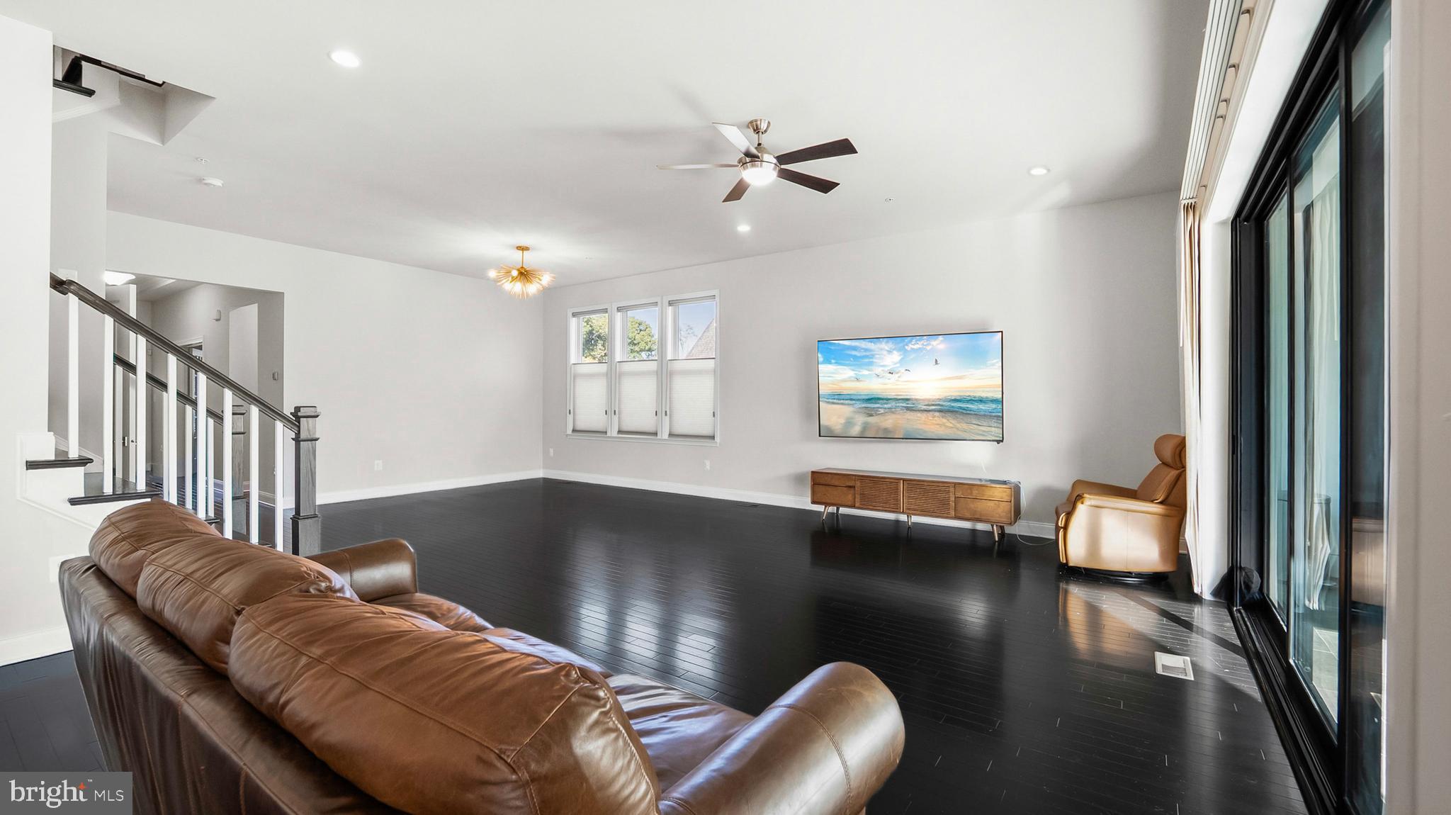 THE GLEN AT ARUNDEL FOREST - Residential