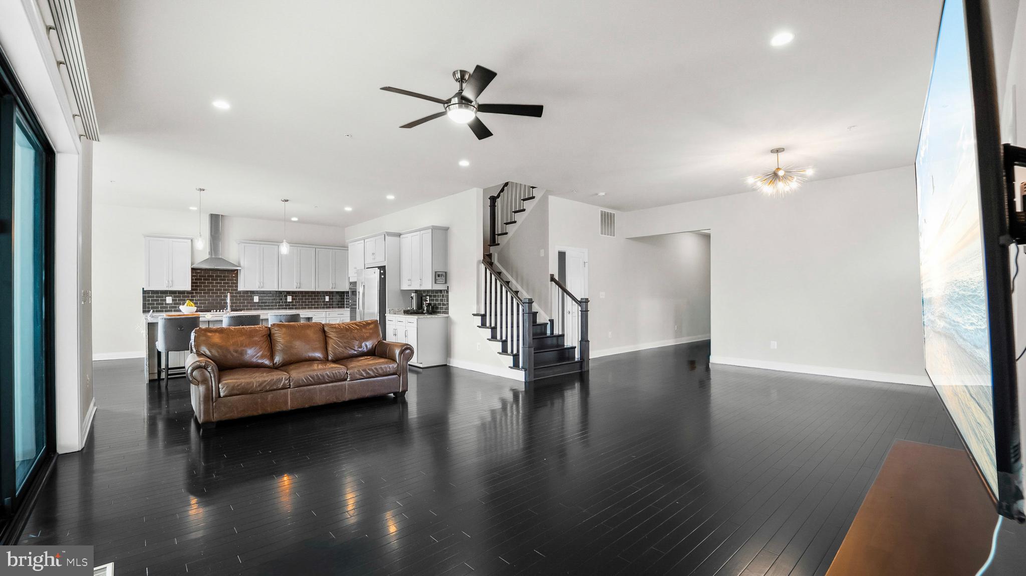 THE GLEN AT ARUNDEL FOREST - Residential