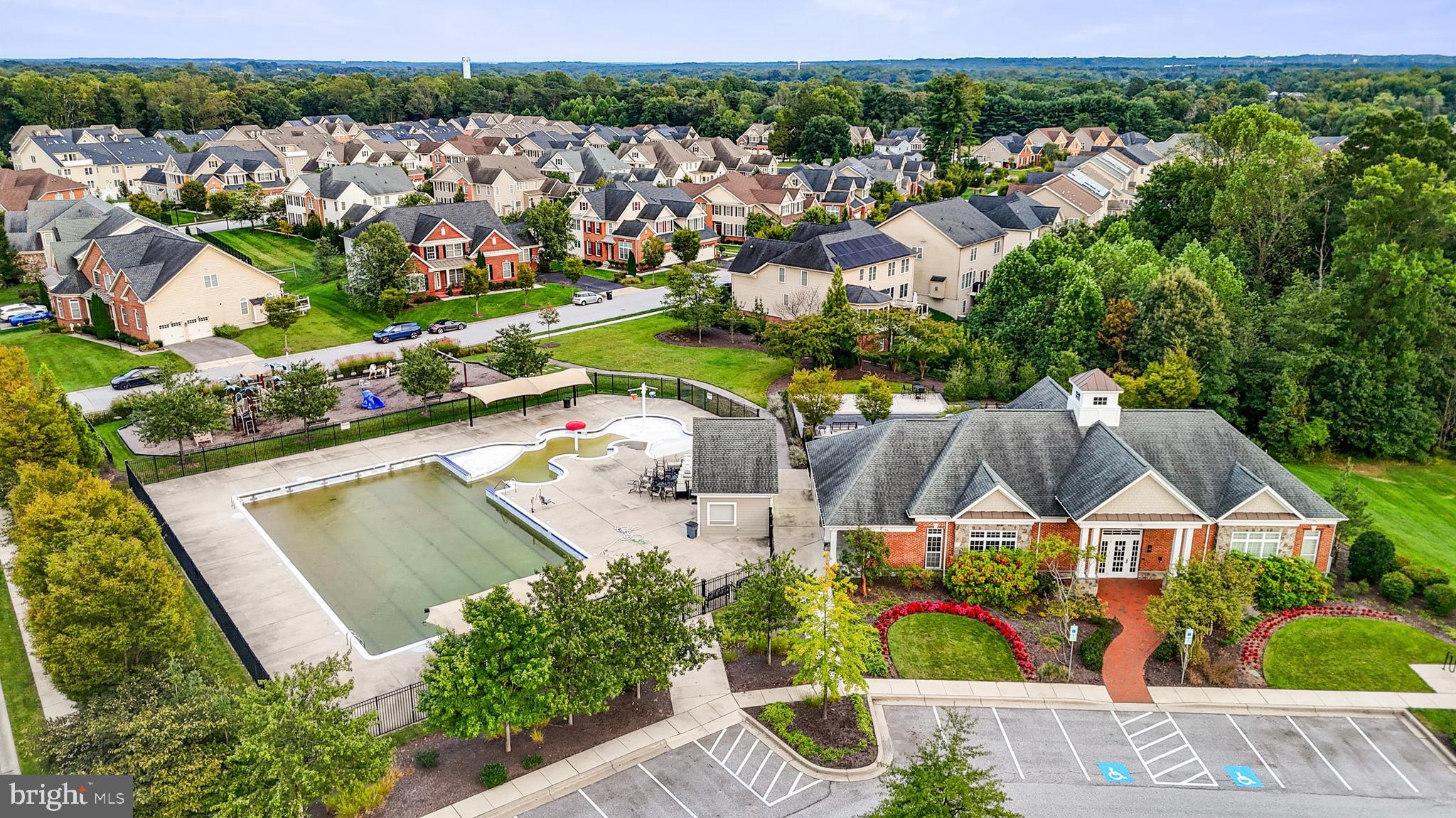 THE GLEN AT ARUNDEL FOREST - Residential