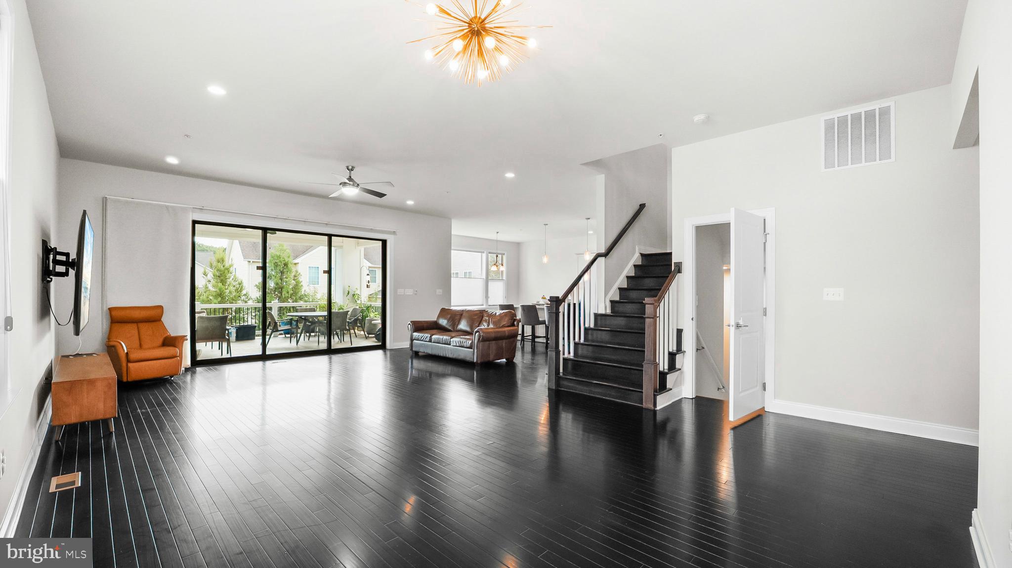 THE GLEN AT ARUNDEL FOREST - Residential