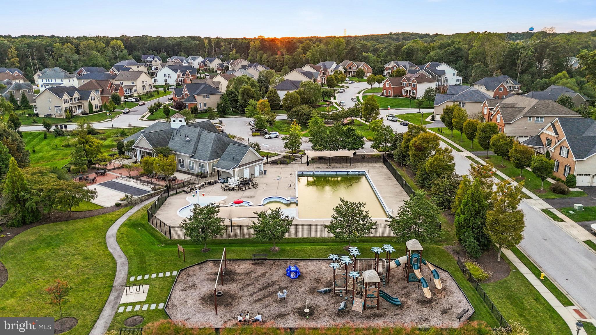 THE GLEN AT ARUNDEL FOREST - Residential