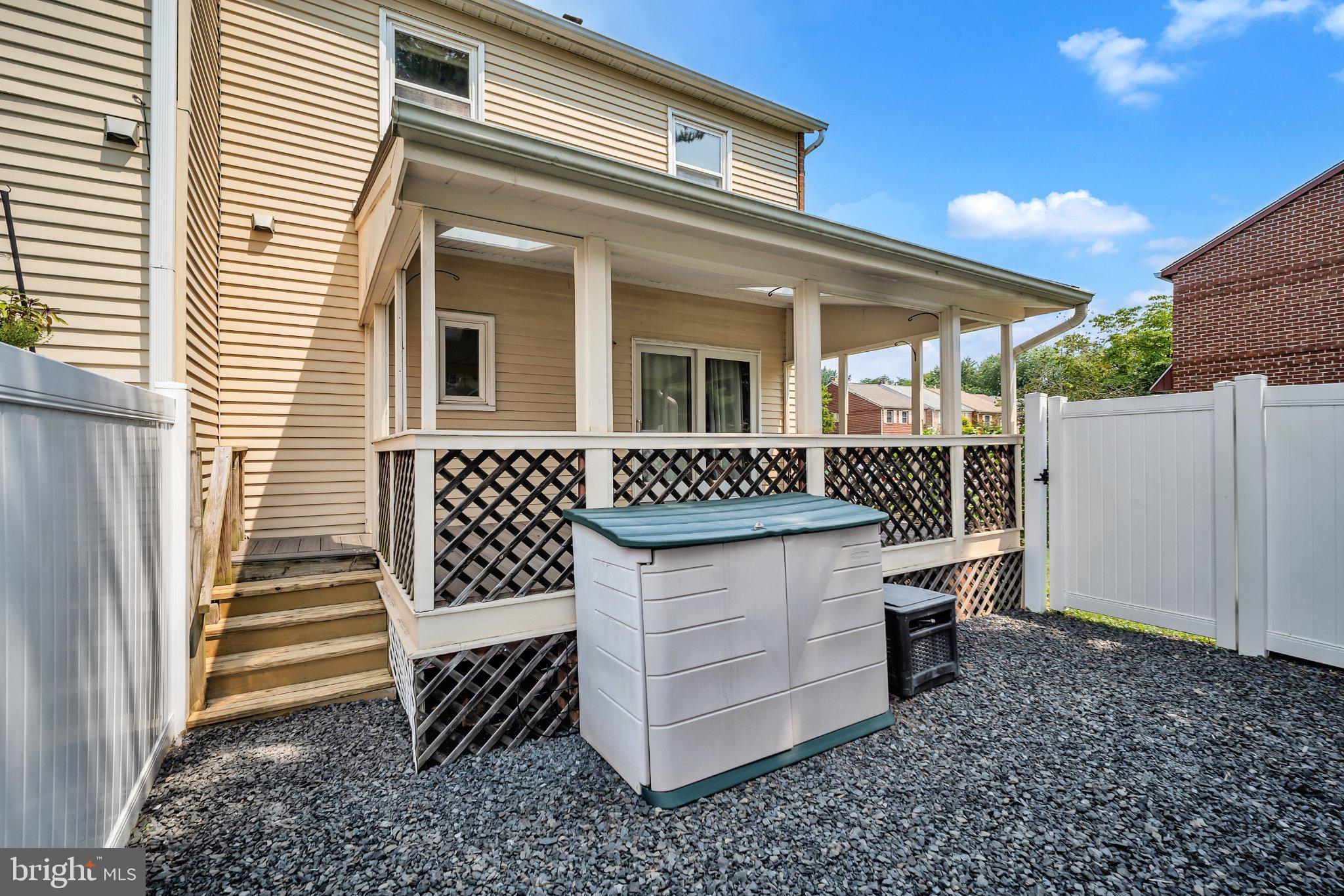 20 GATEHOUSE LANE