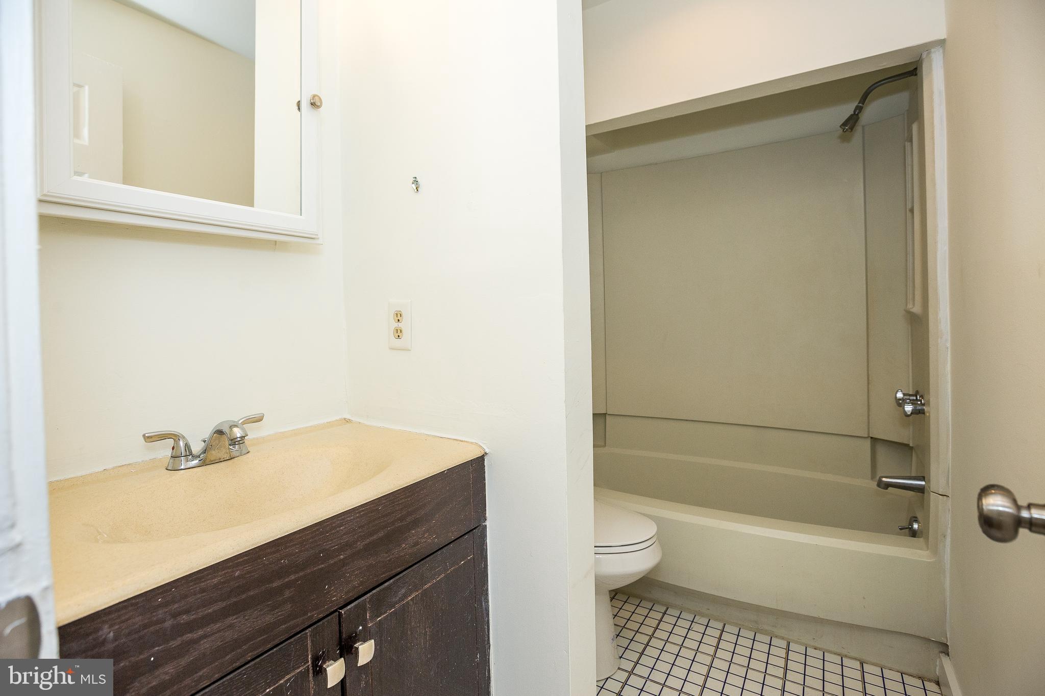 FEDERAL HILL HISTORIC DISTRICT - Residential Lease