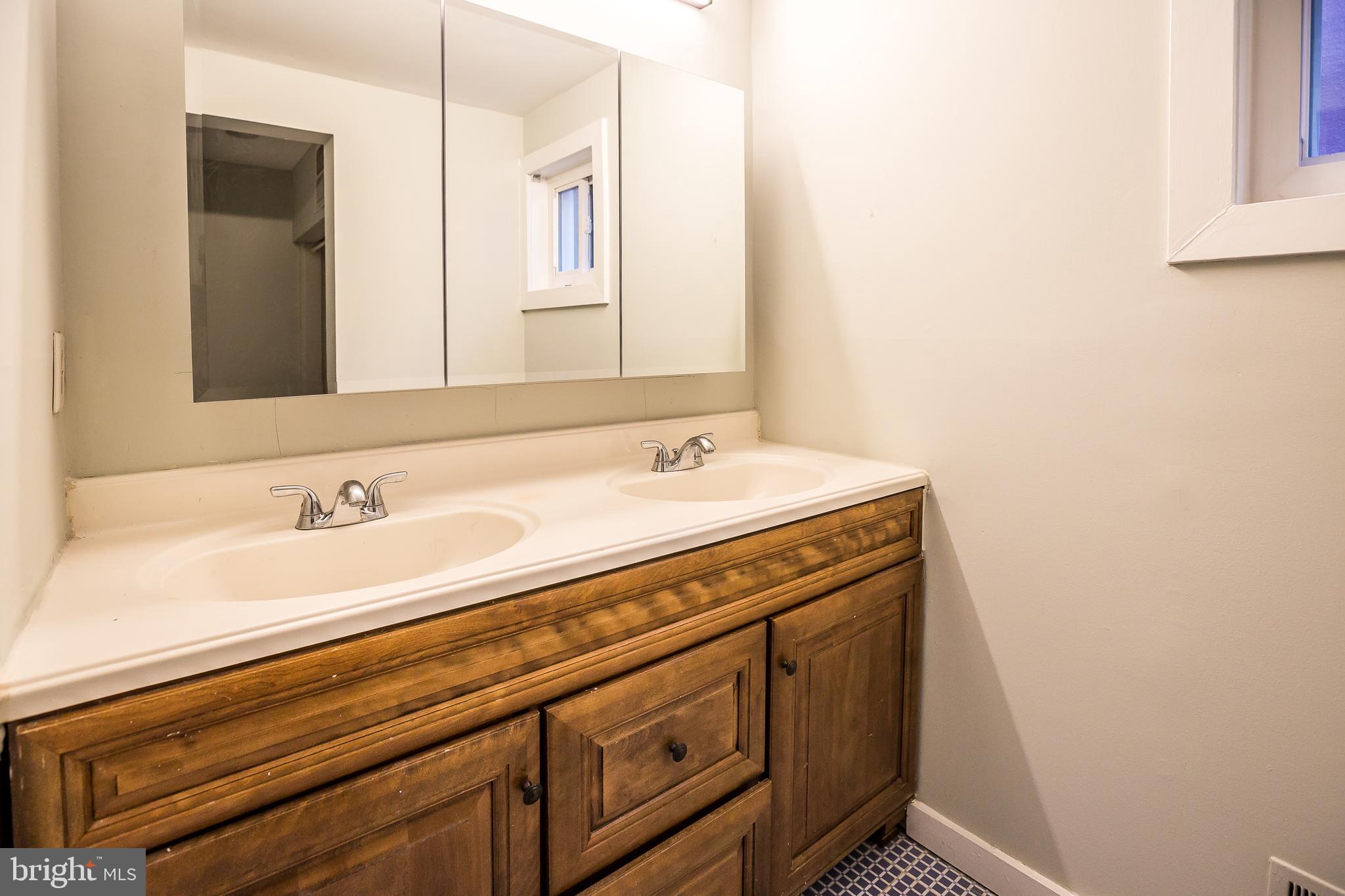 FEDERAL HILL HISTORIC DISTRICT - Residential Lease