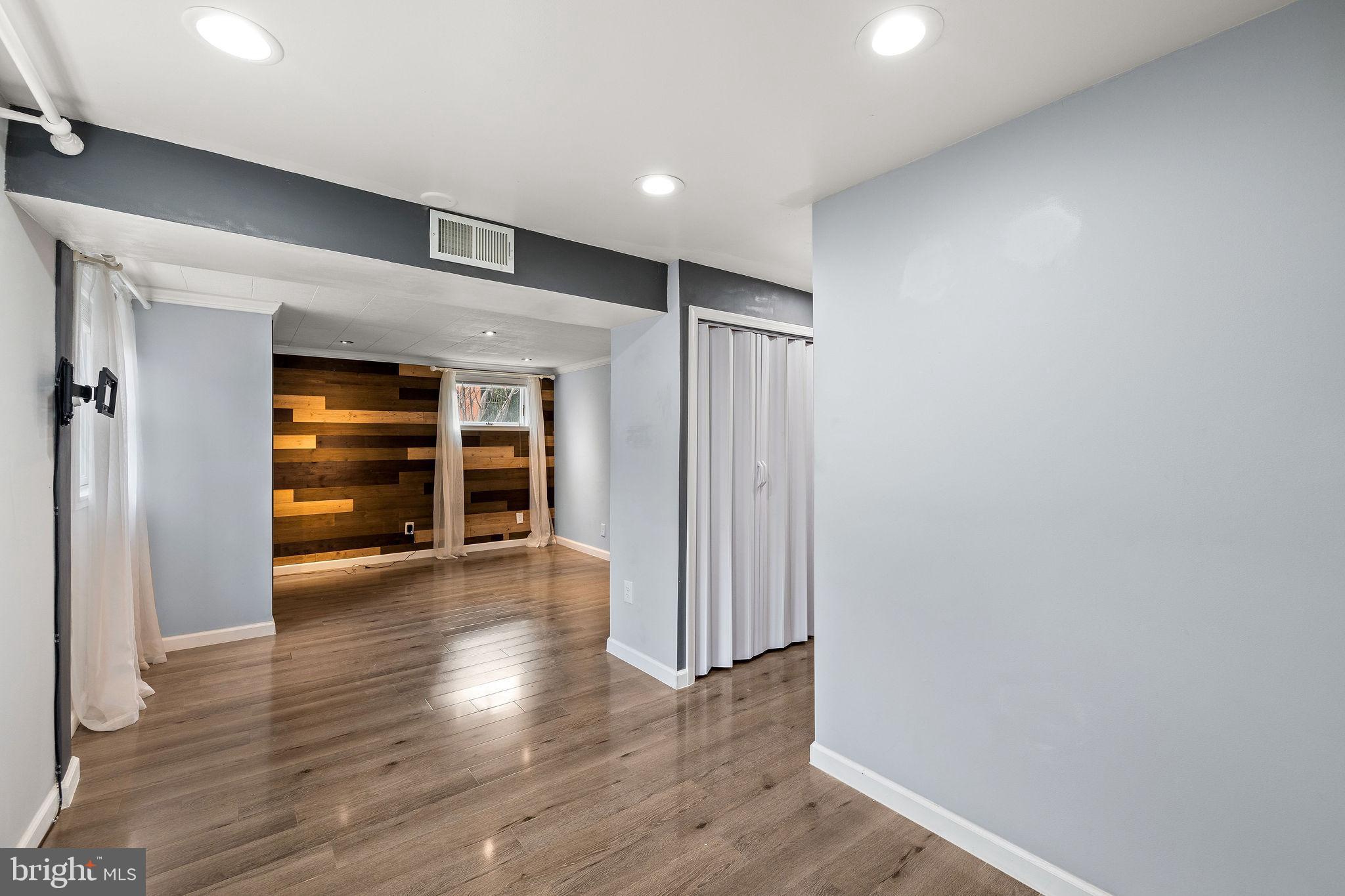 NORTH SPRINGFIELD - Residential Lease