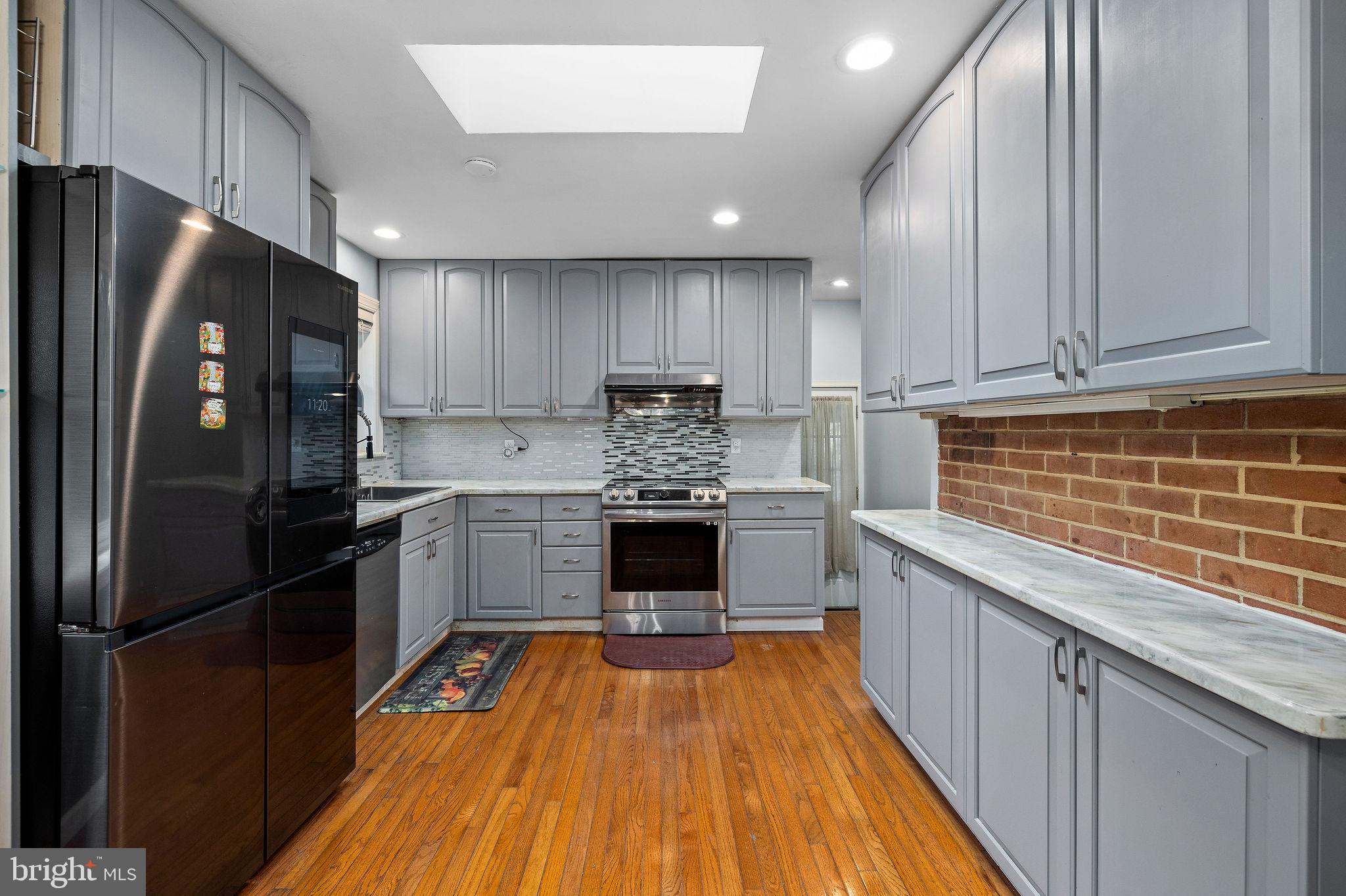 NORTH SPRINGFIELD - Residential Lease