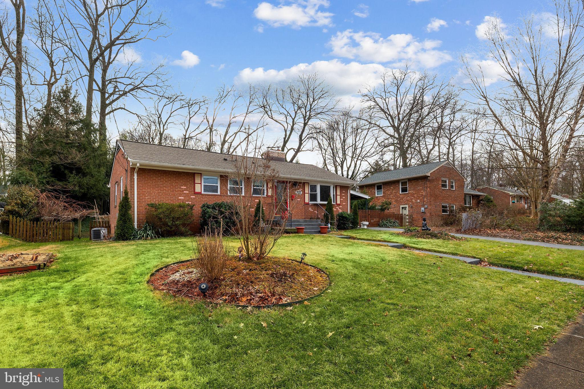 NORTH SPRINGFIELD - Residential Lease