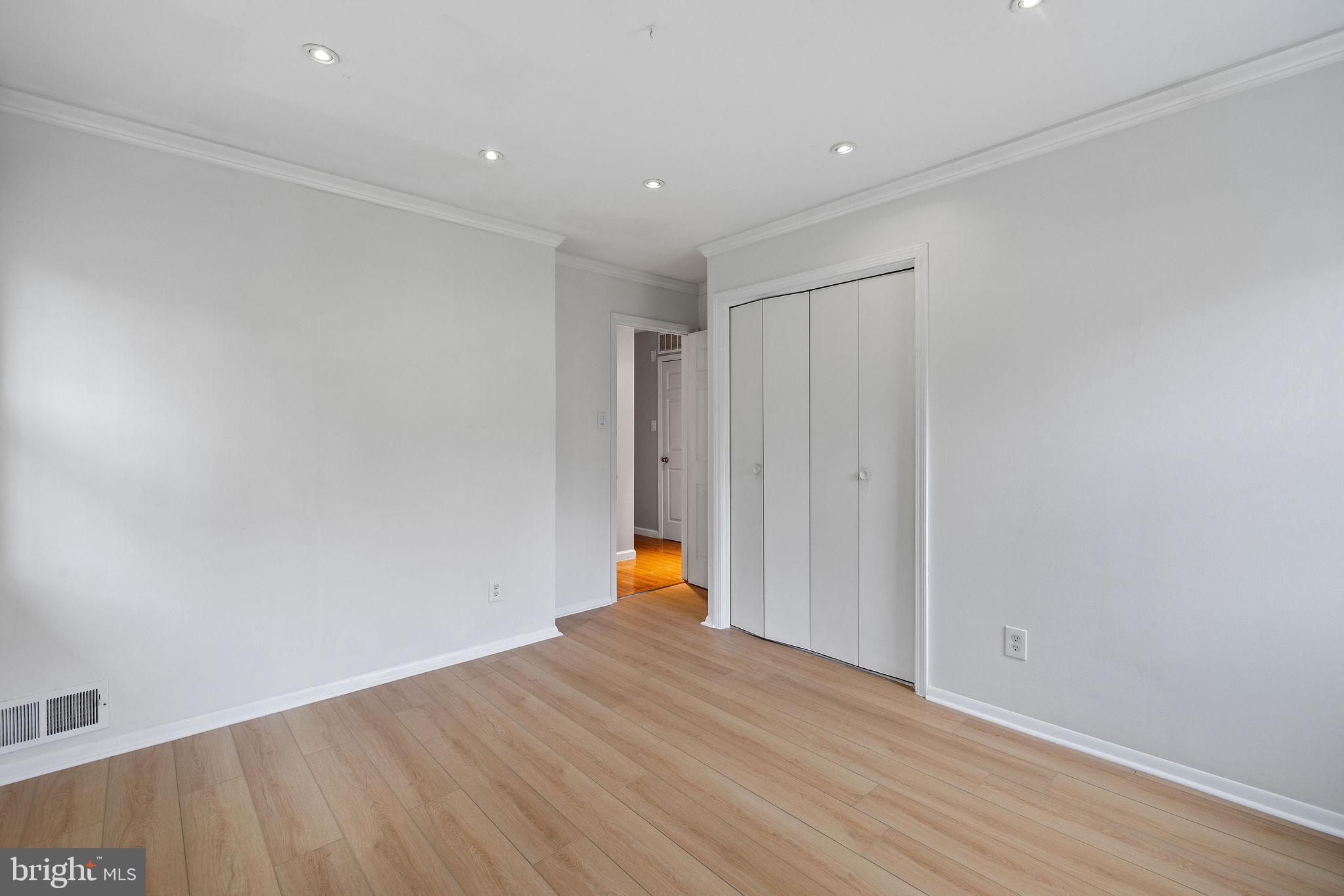 NORTH SPRINGFIELD - Residential Lease