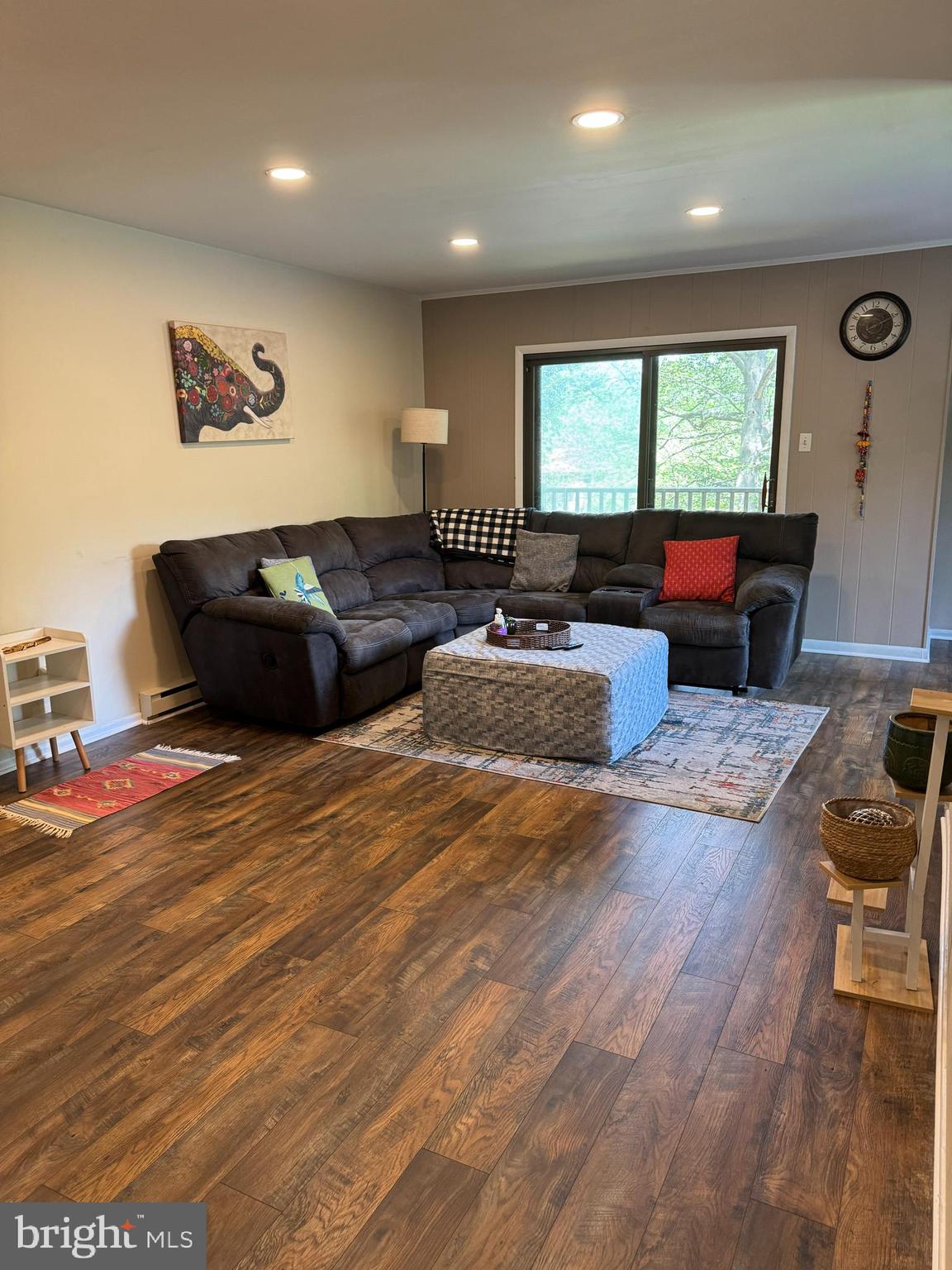 100 CAMPBELL CIRCLE D33