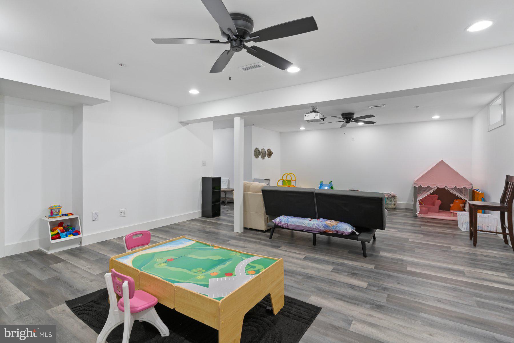 WAUGH CHAPEL WOODS - Residential