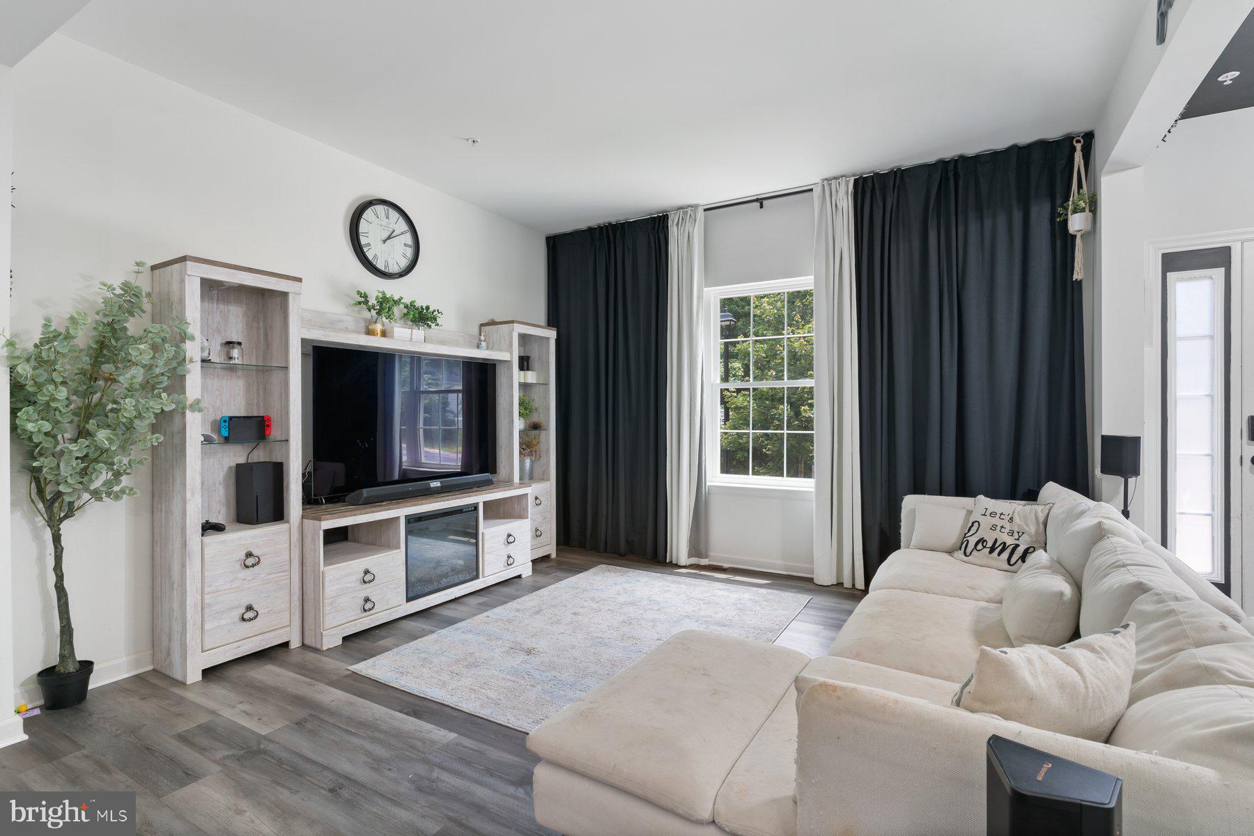 1408 CANOPY LANE