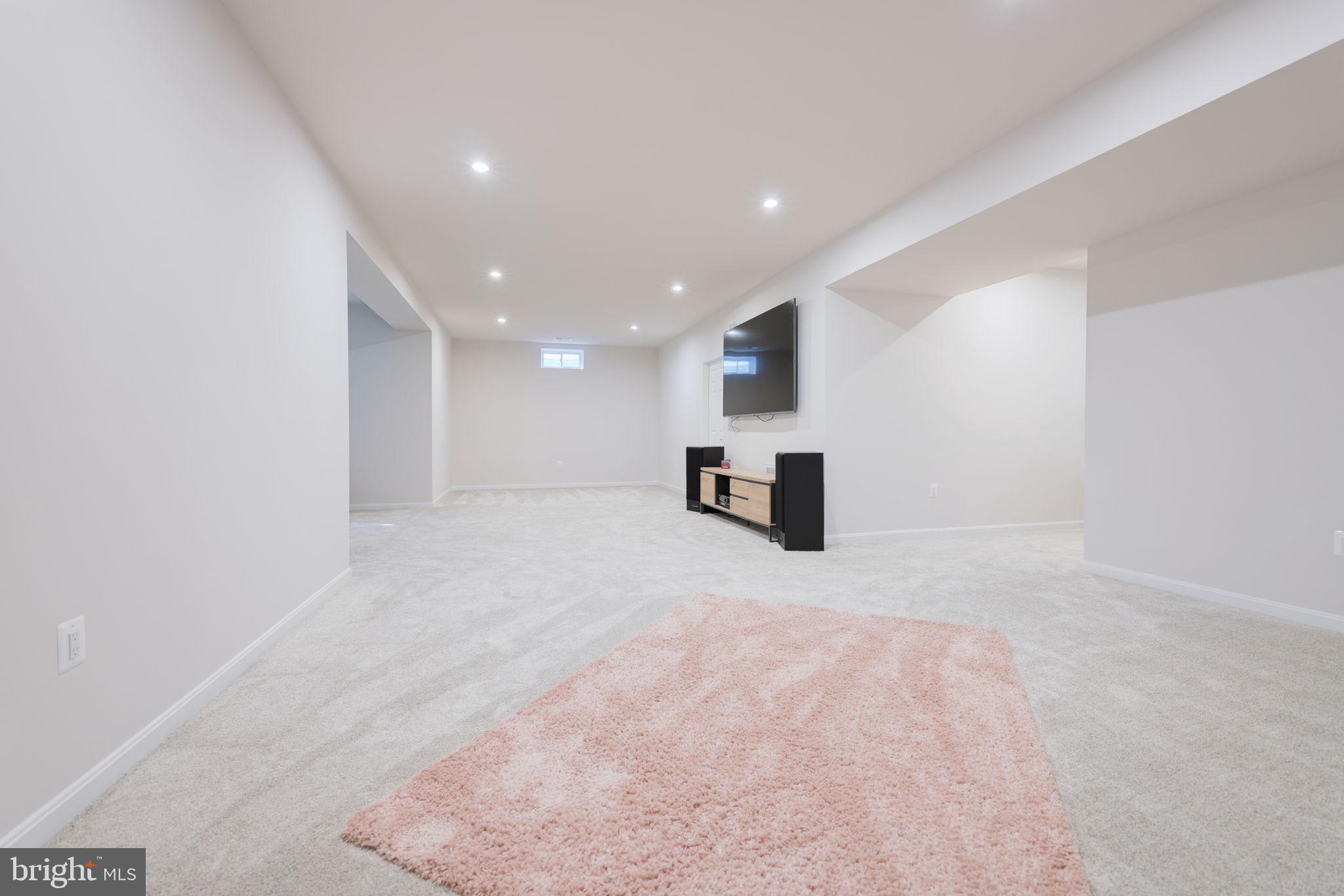 HARRISON VILLAGE - Residential