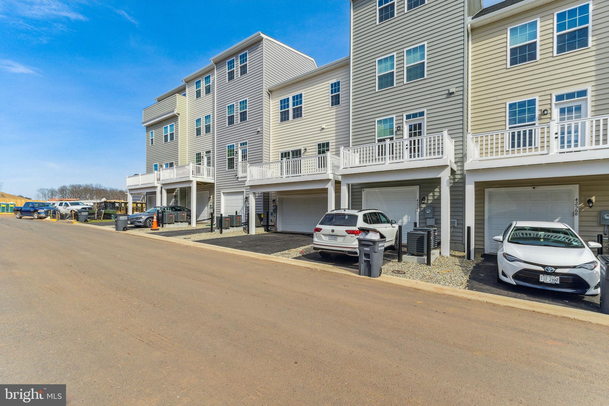 ARCOLA TOWN CENTER - Residential Lease