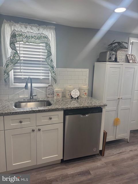 Tiny photo for 98 Railroad Avenue, PENNS GROVE, NJ 08069 (MLS # NJSA2017898)
