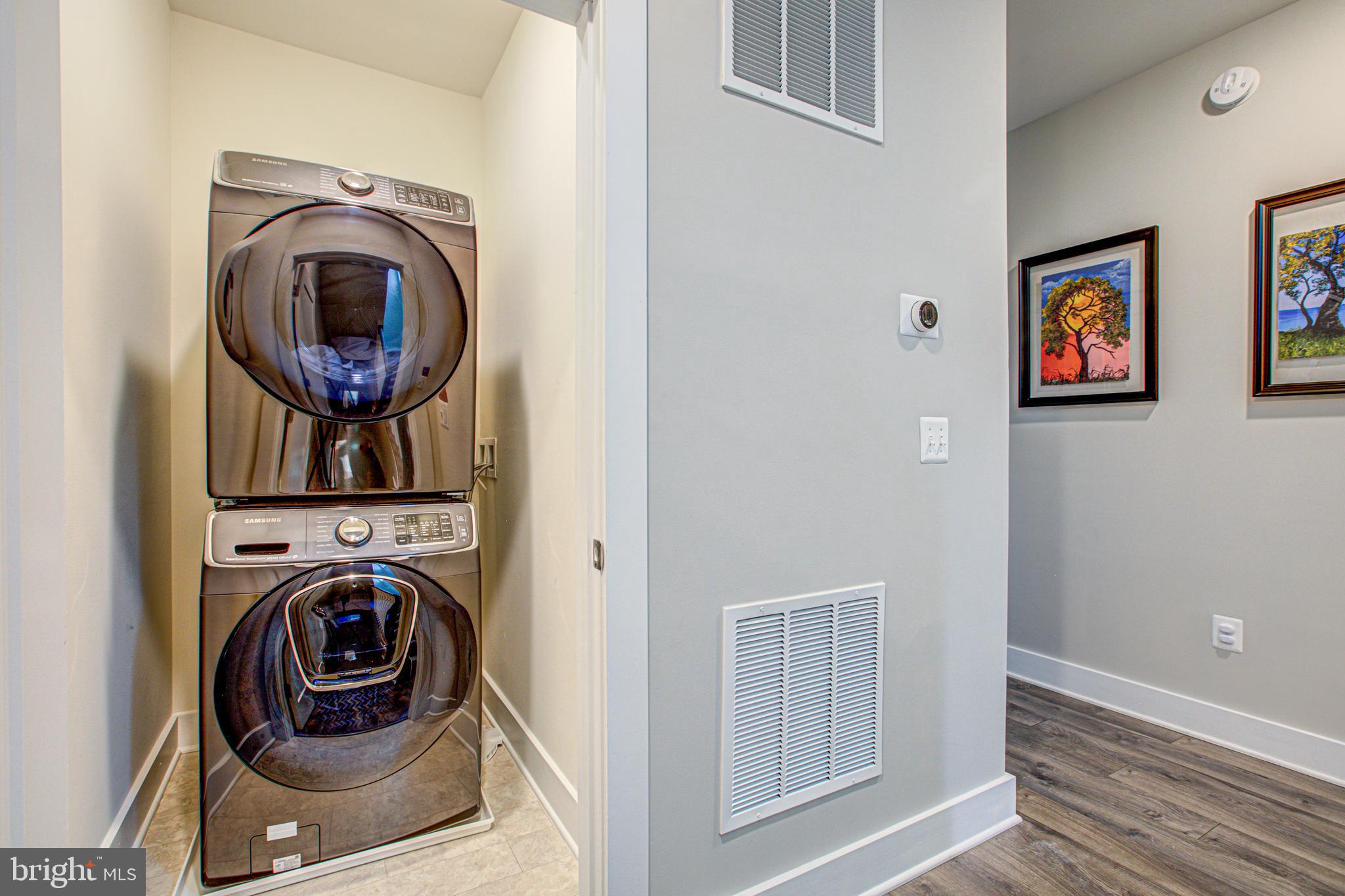 METRO SQUARE - Residential