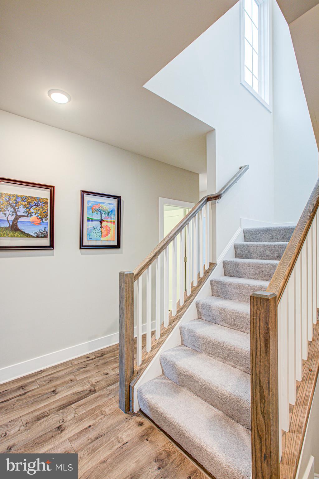 METRO SQUARE - Residential