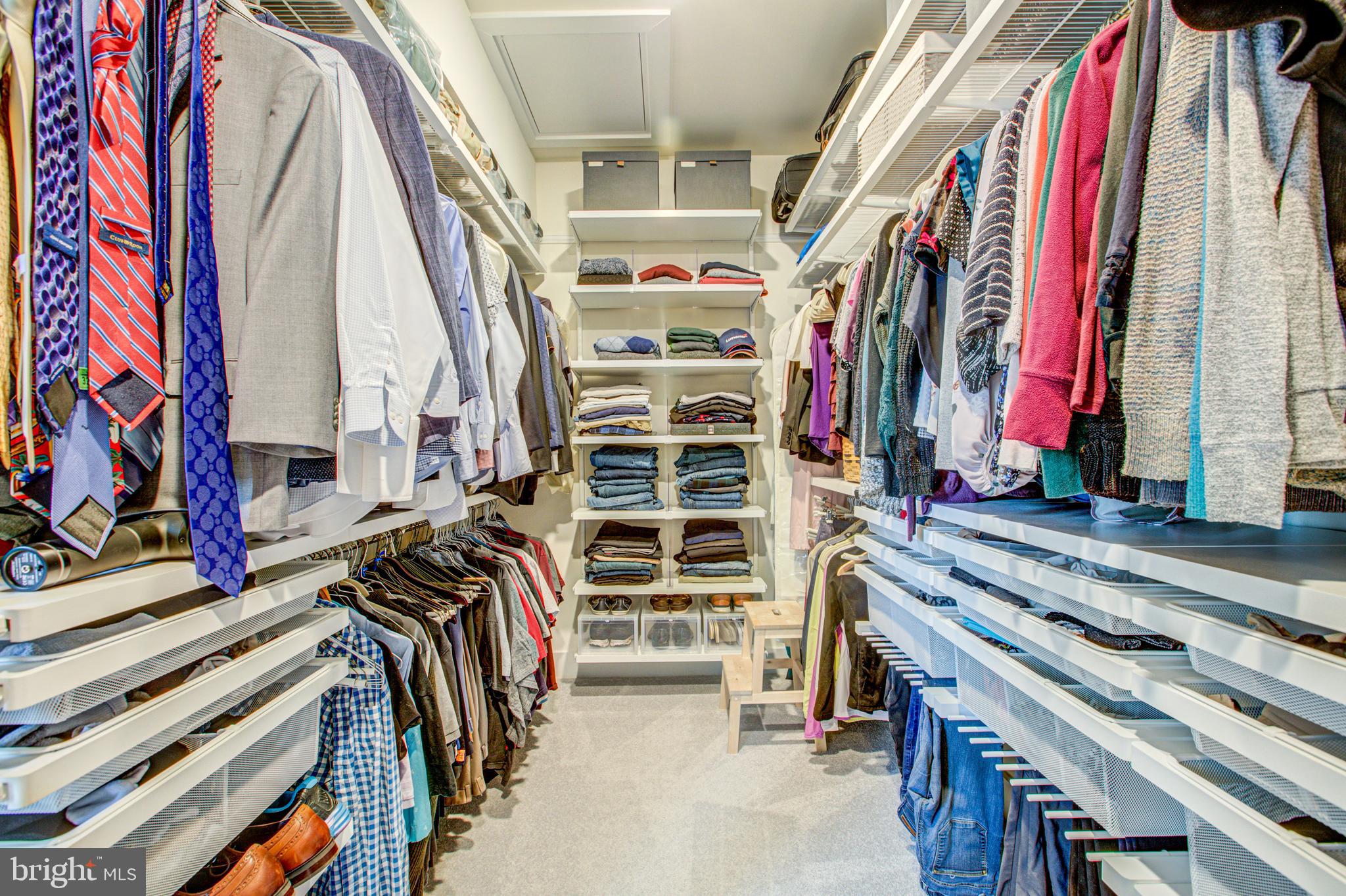 METRO SQUARE - Residential