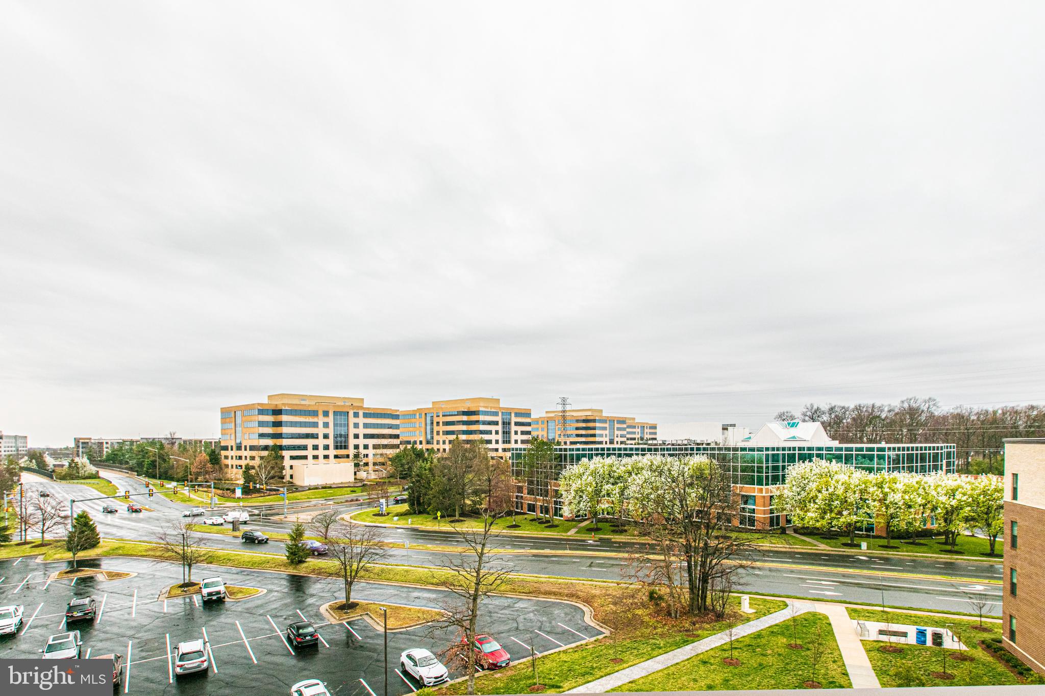 METRO SQUARE - Residential