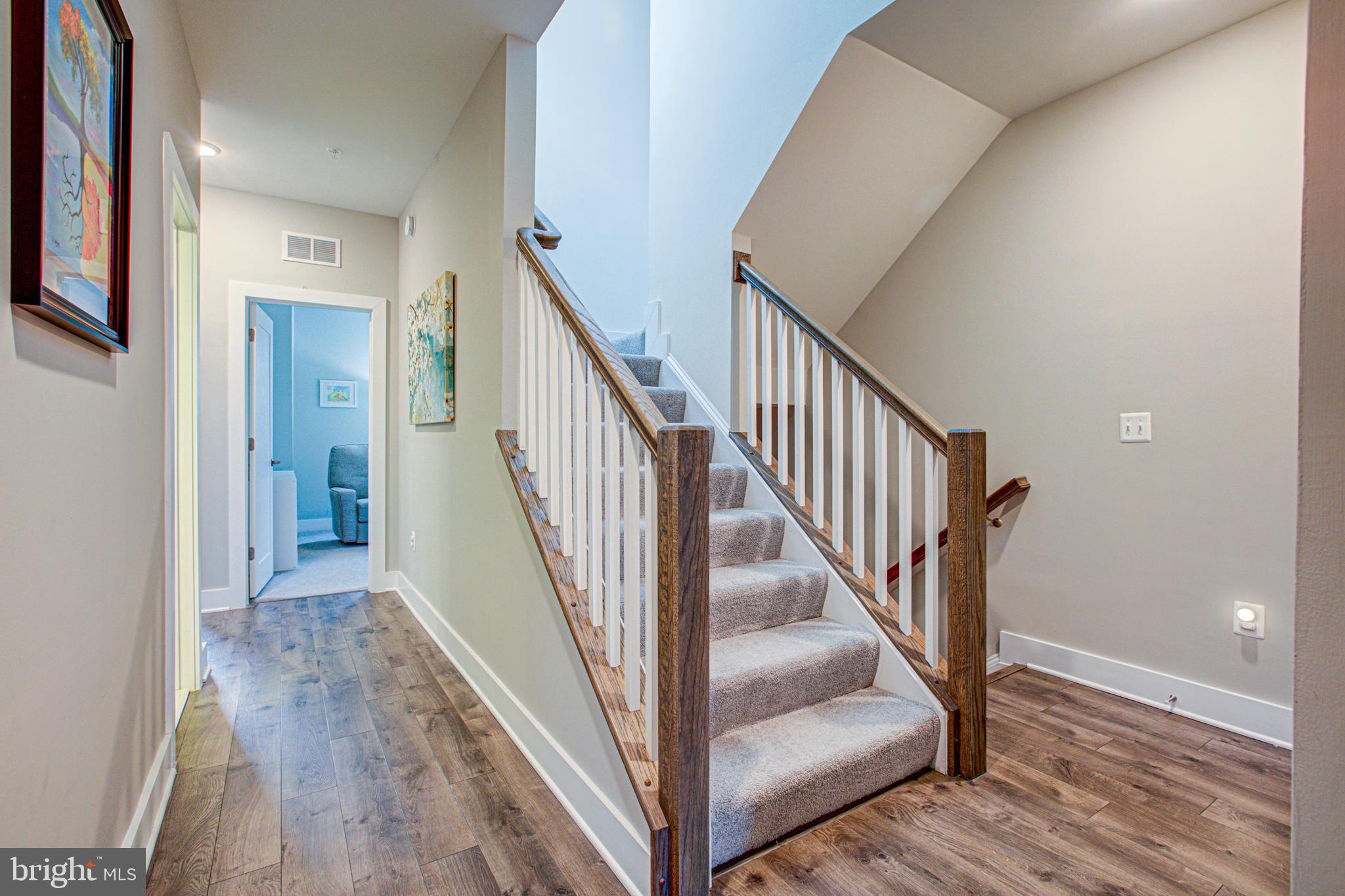 METRO SQUARE - Residential