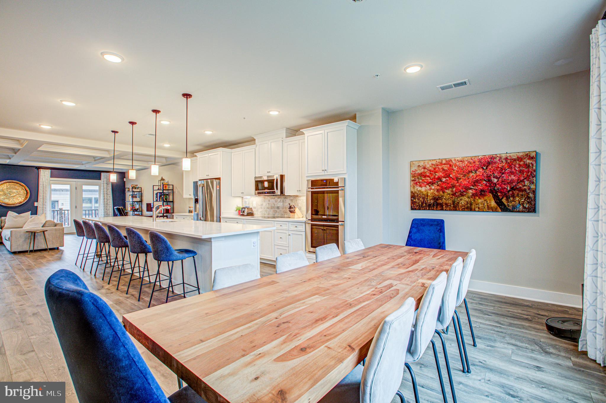 METRO SQUARE - Residential