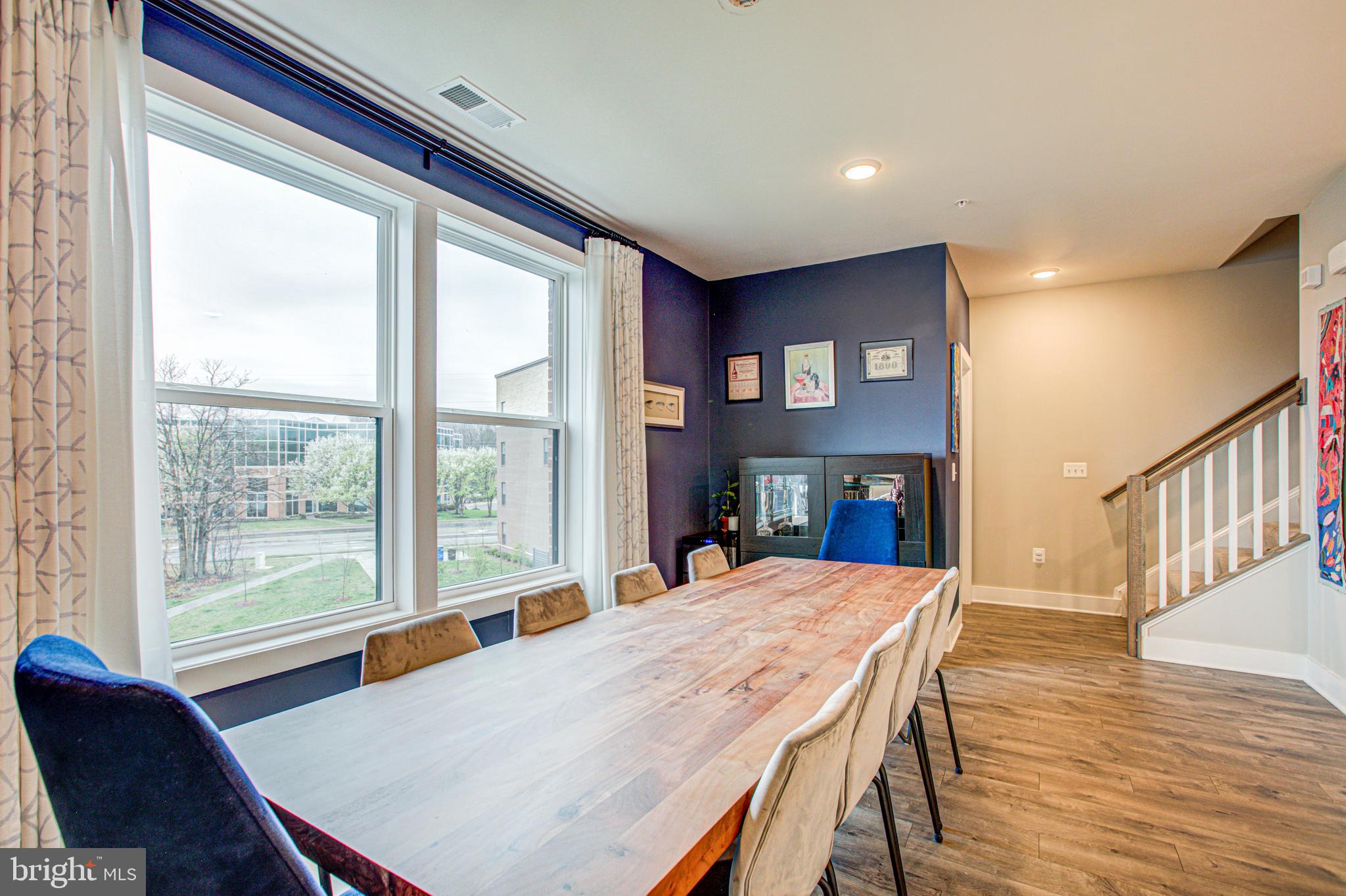 METRO SQUARE - Residential