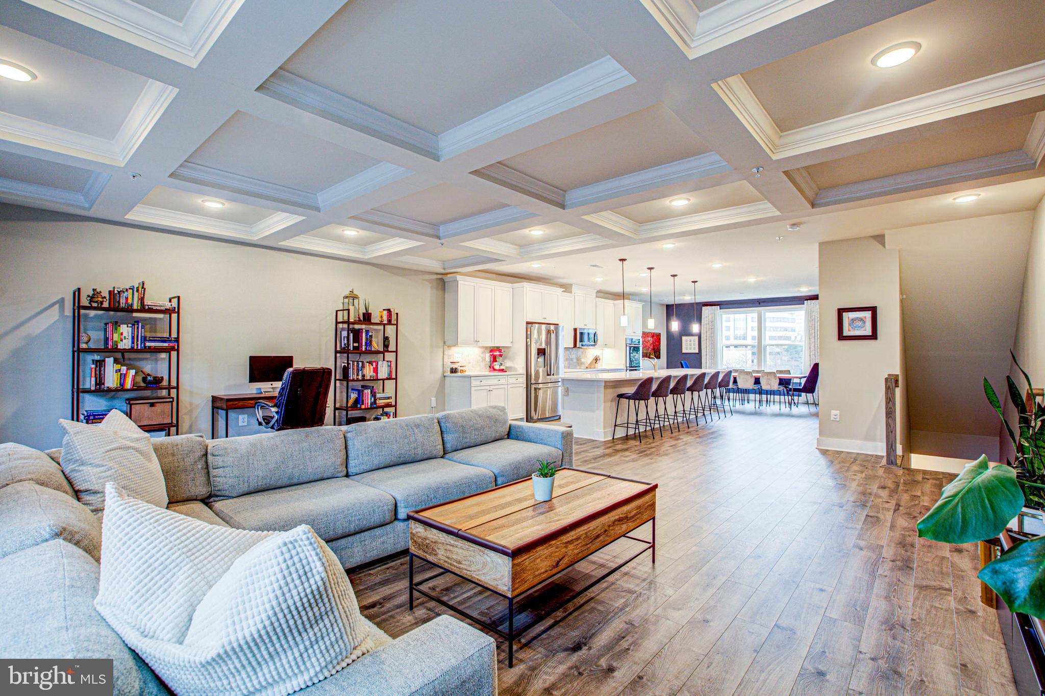 METRO SQUARE - Residential