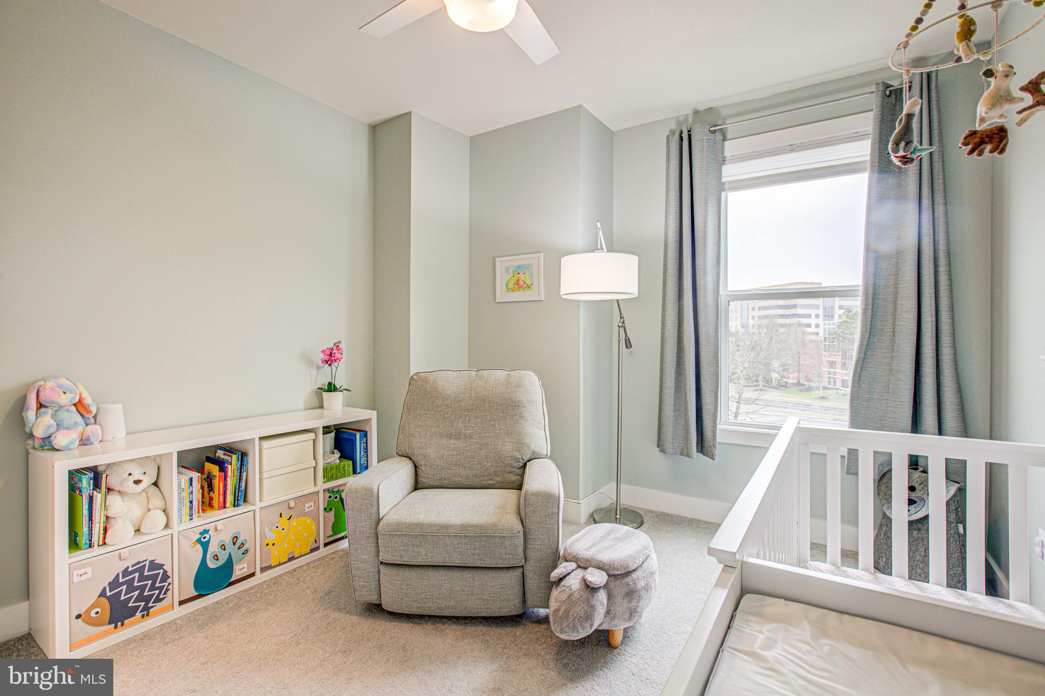 METRO SQUARE - Residential