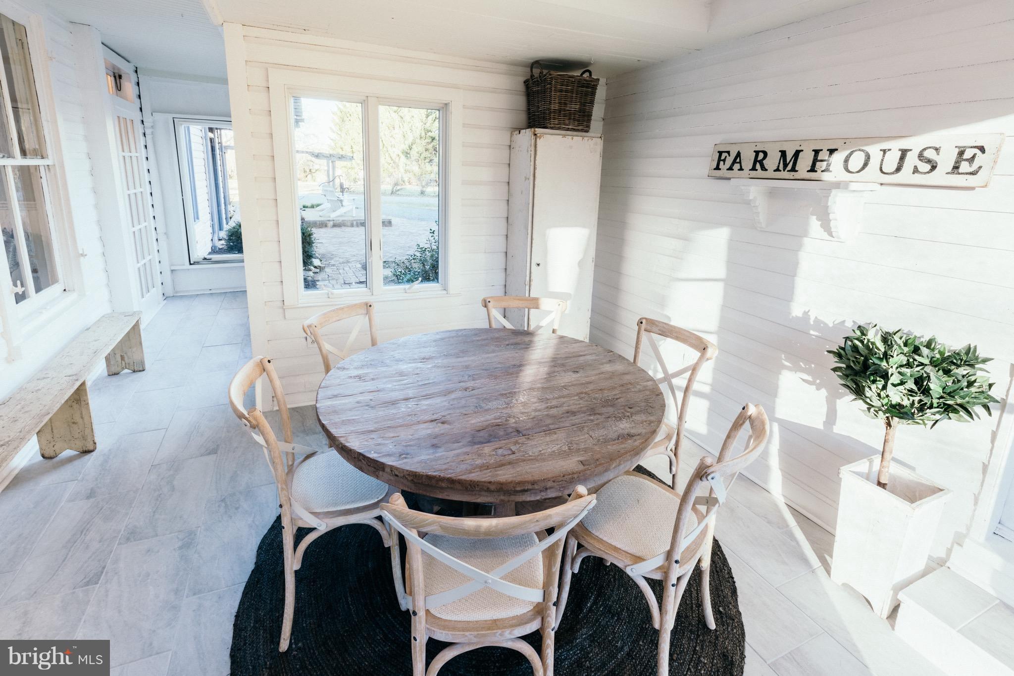 PAEONIAN SPRINGS - Residential