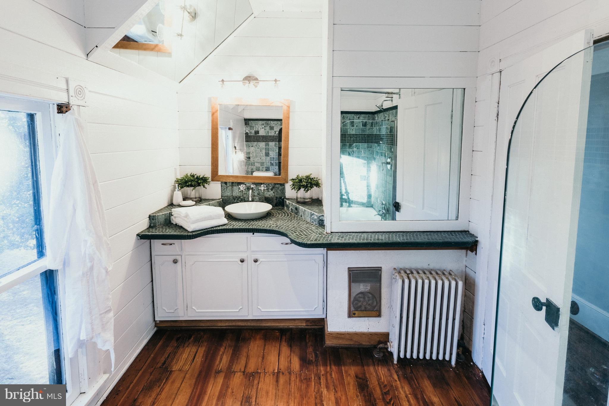 PAEONIAN SPRINGS - Residential