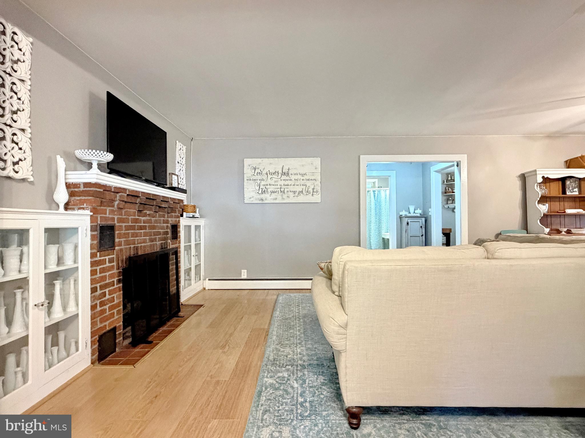 COBB ISLAND - Residential