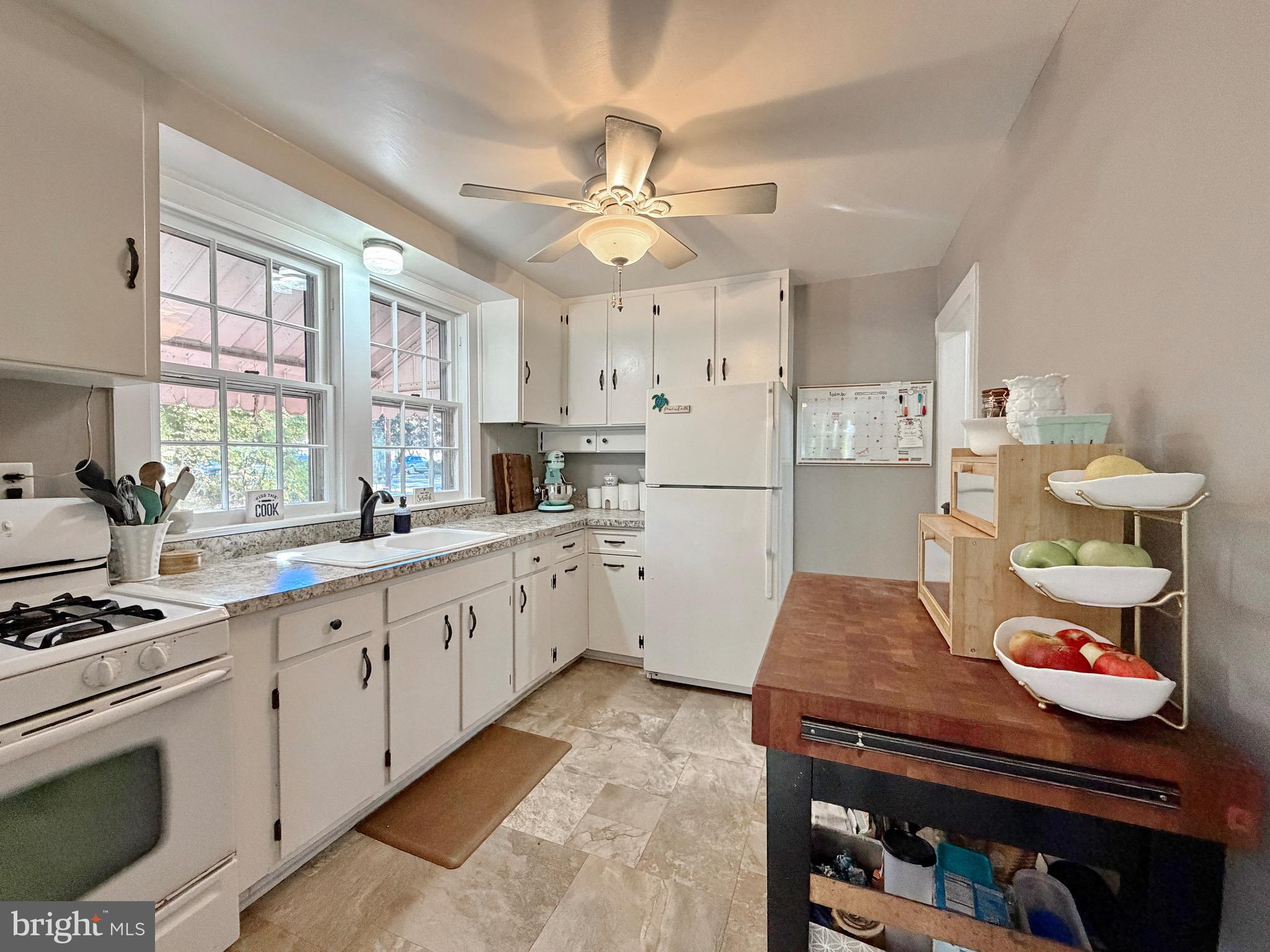 COBB ISLAND - Residential