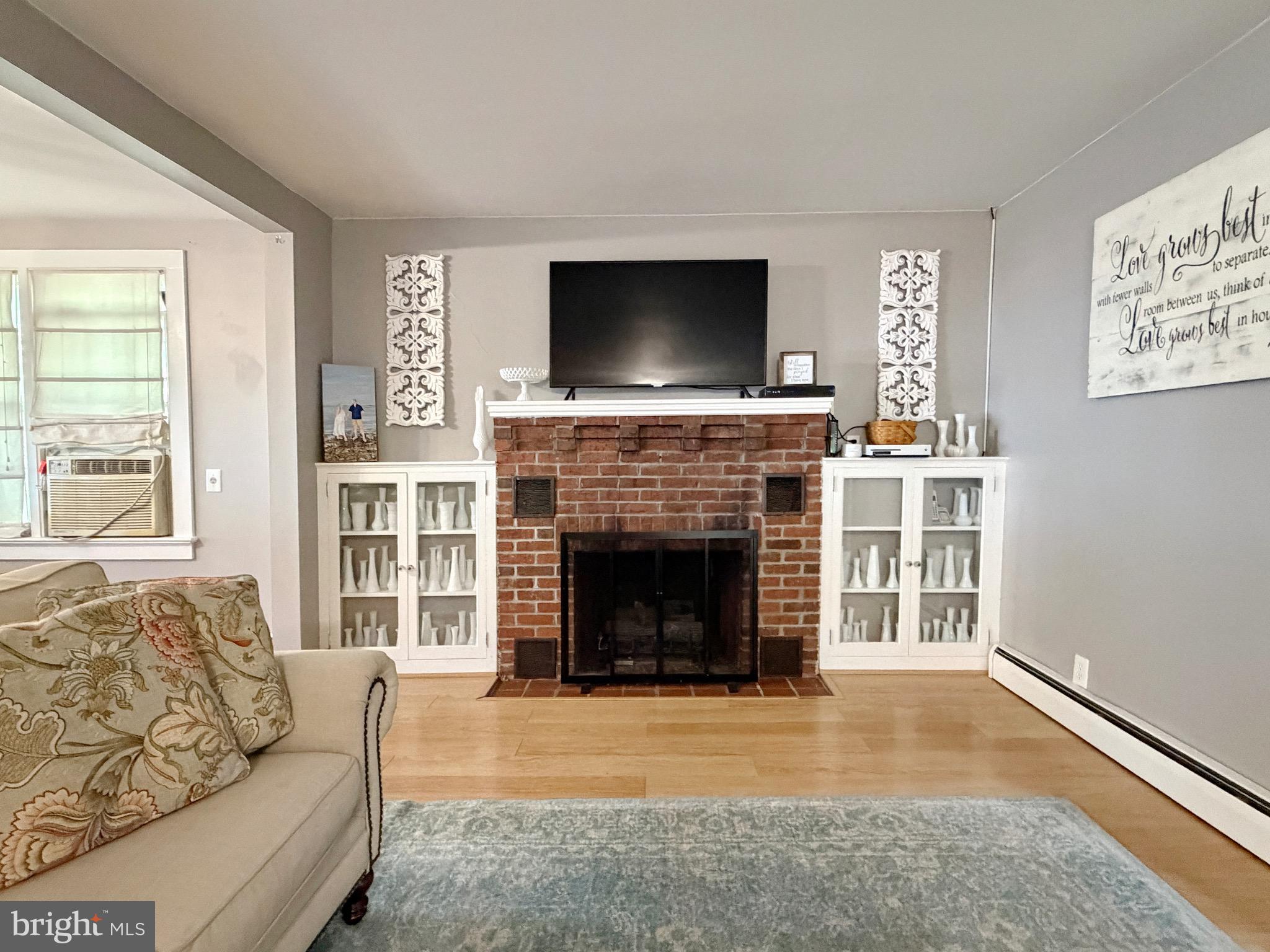 COBB ISLAND - Residential