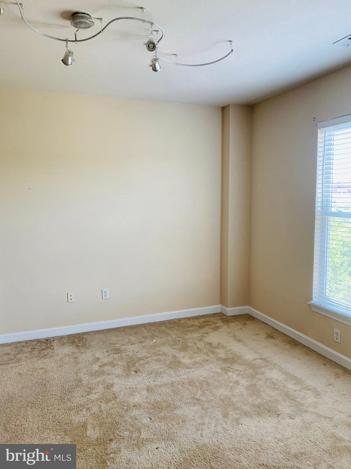 FITZ AT ROCKVILLE TOWN C - Residential Lease