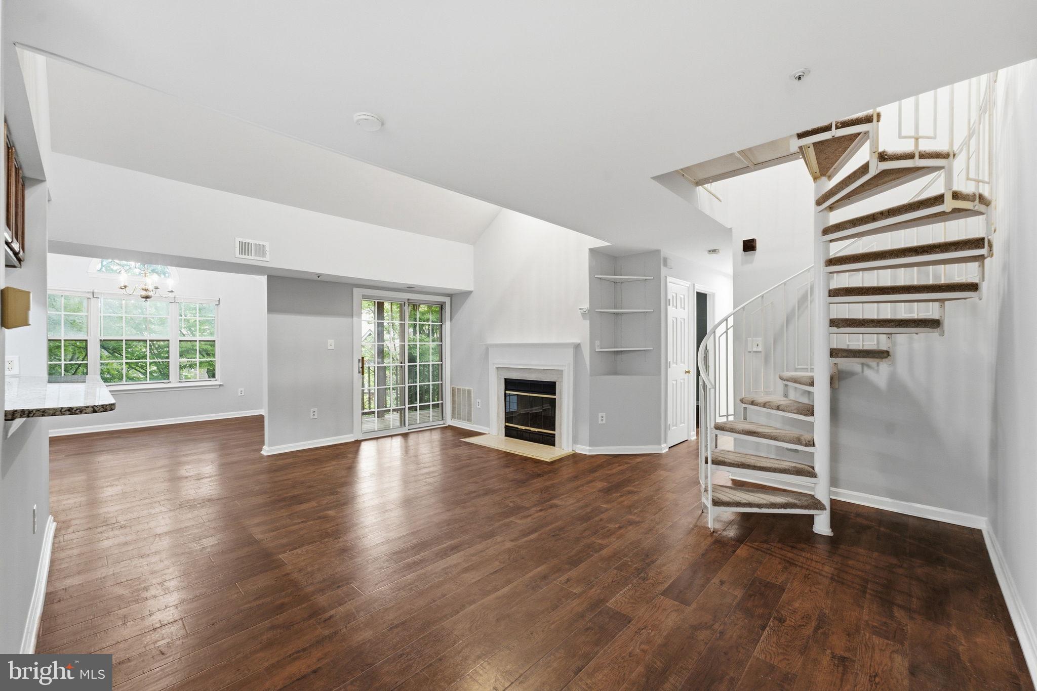 9601 LAKE POINTE COURT 304