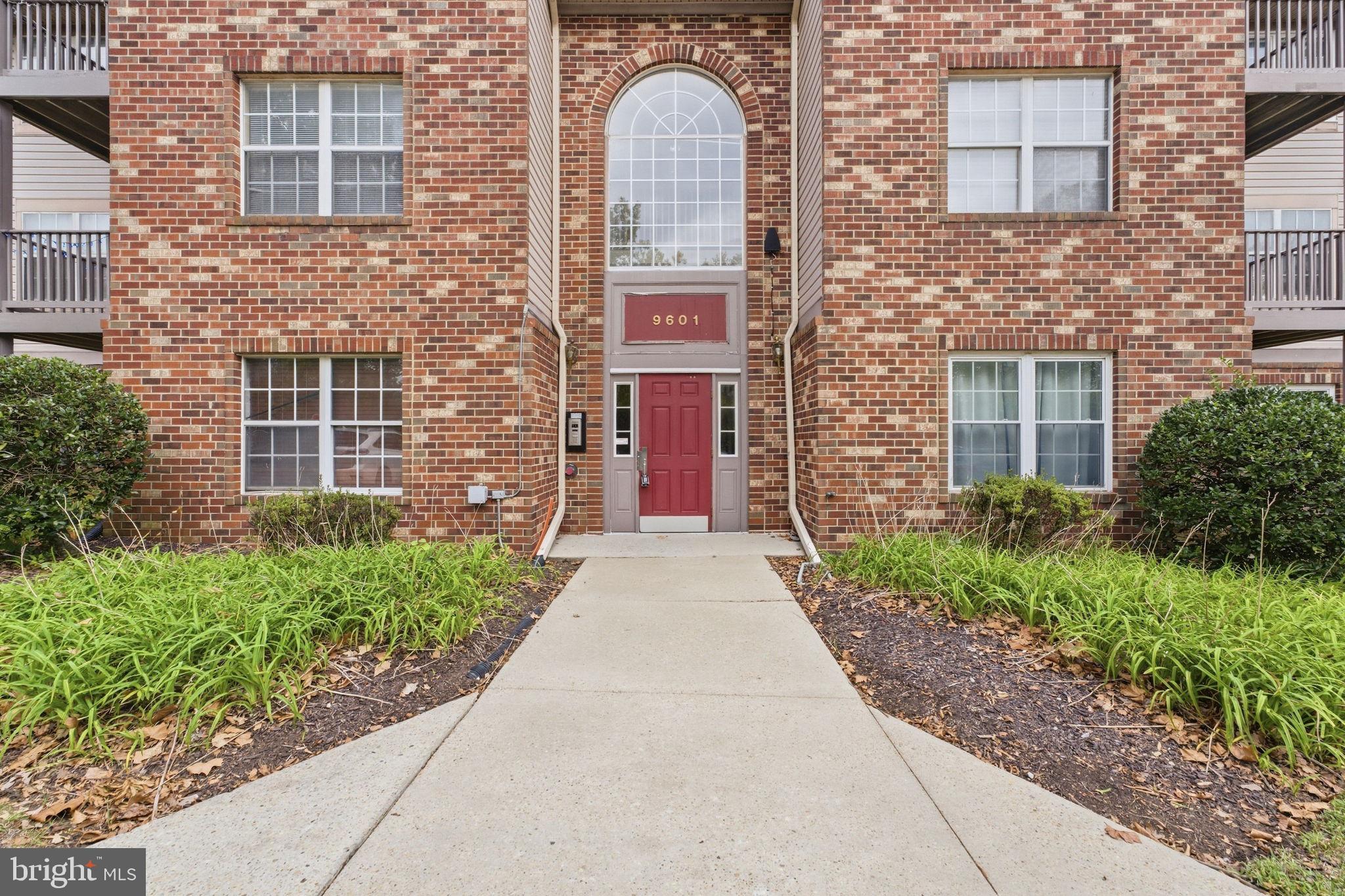 9601 LAKE POINTE COURT 304