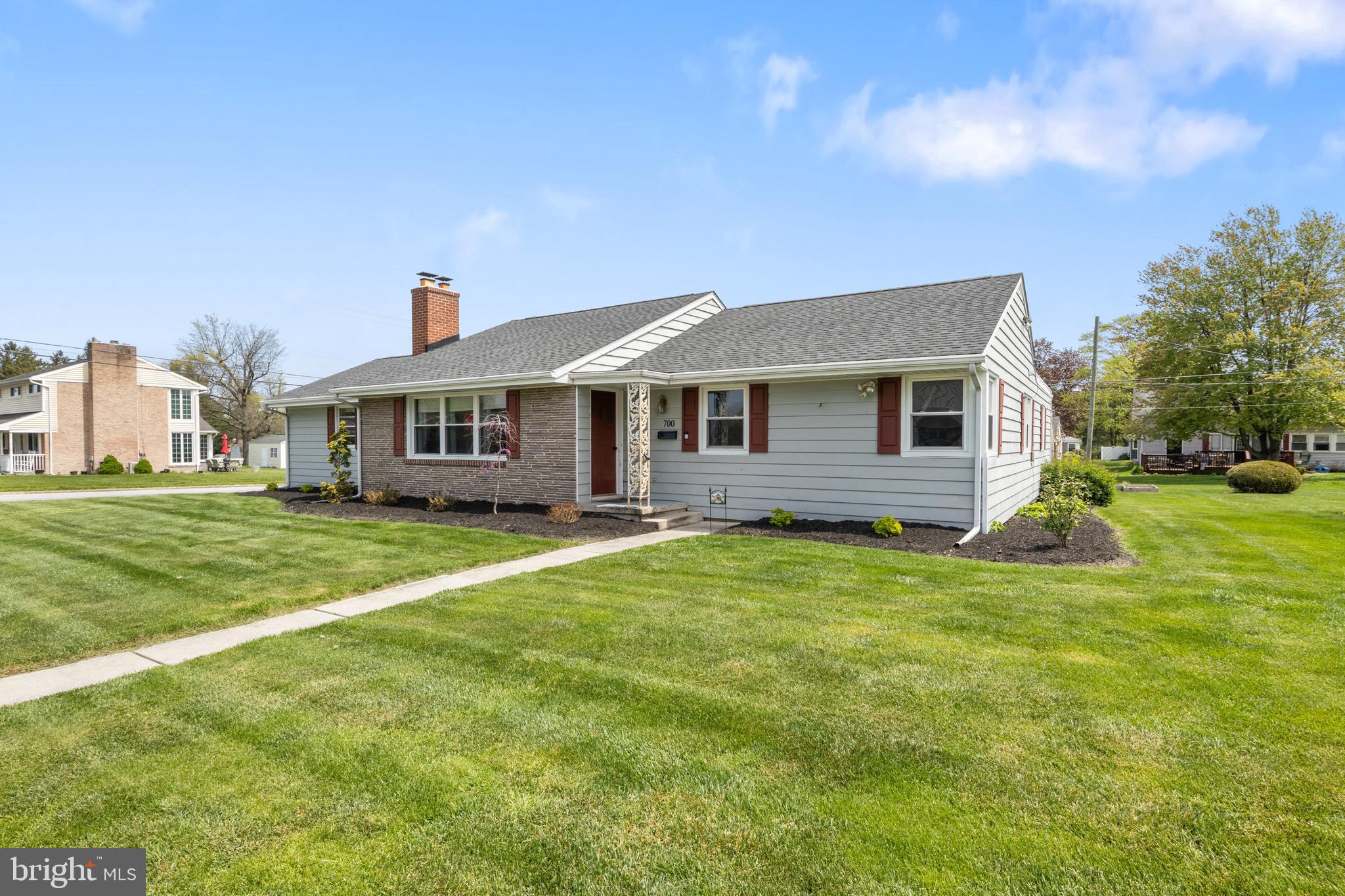 700 FAIRVIEW AVENUE