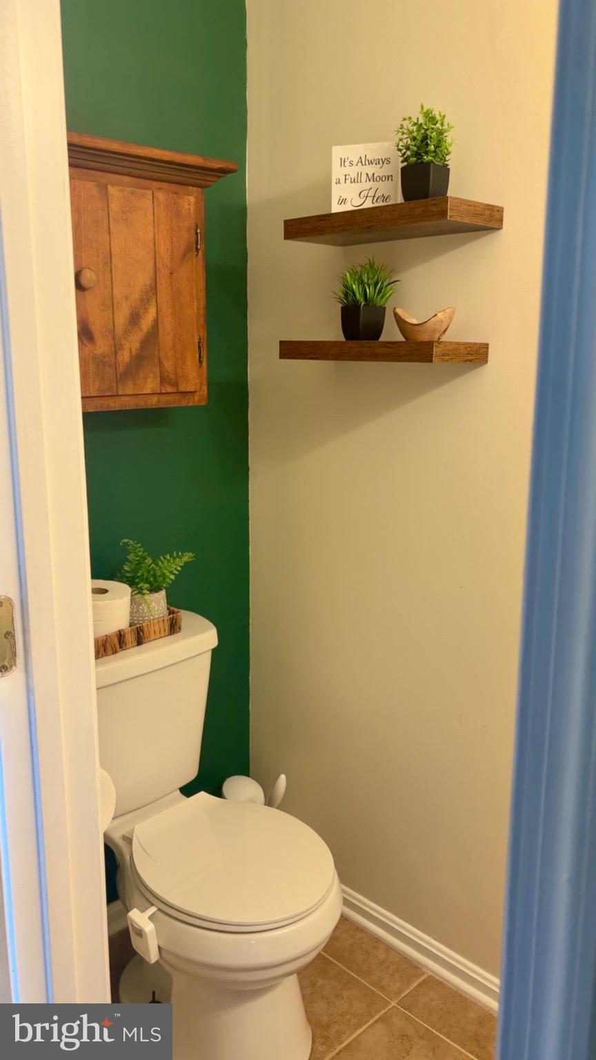 RIVERSIDE VILLAGE - Residential