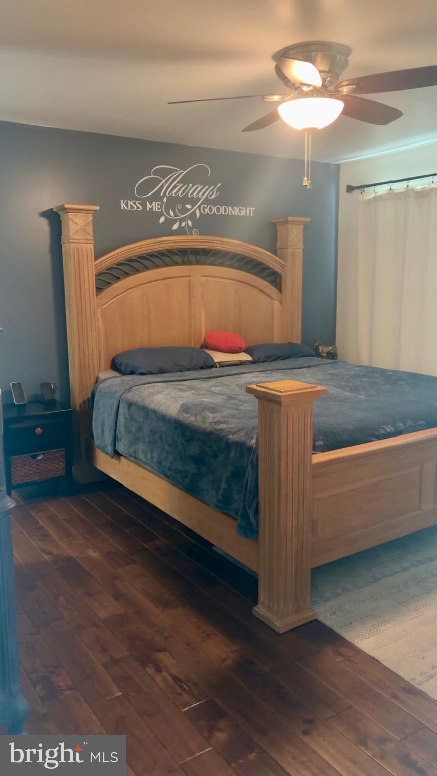 RIVERSIDE VILLAGE - Residential