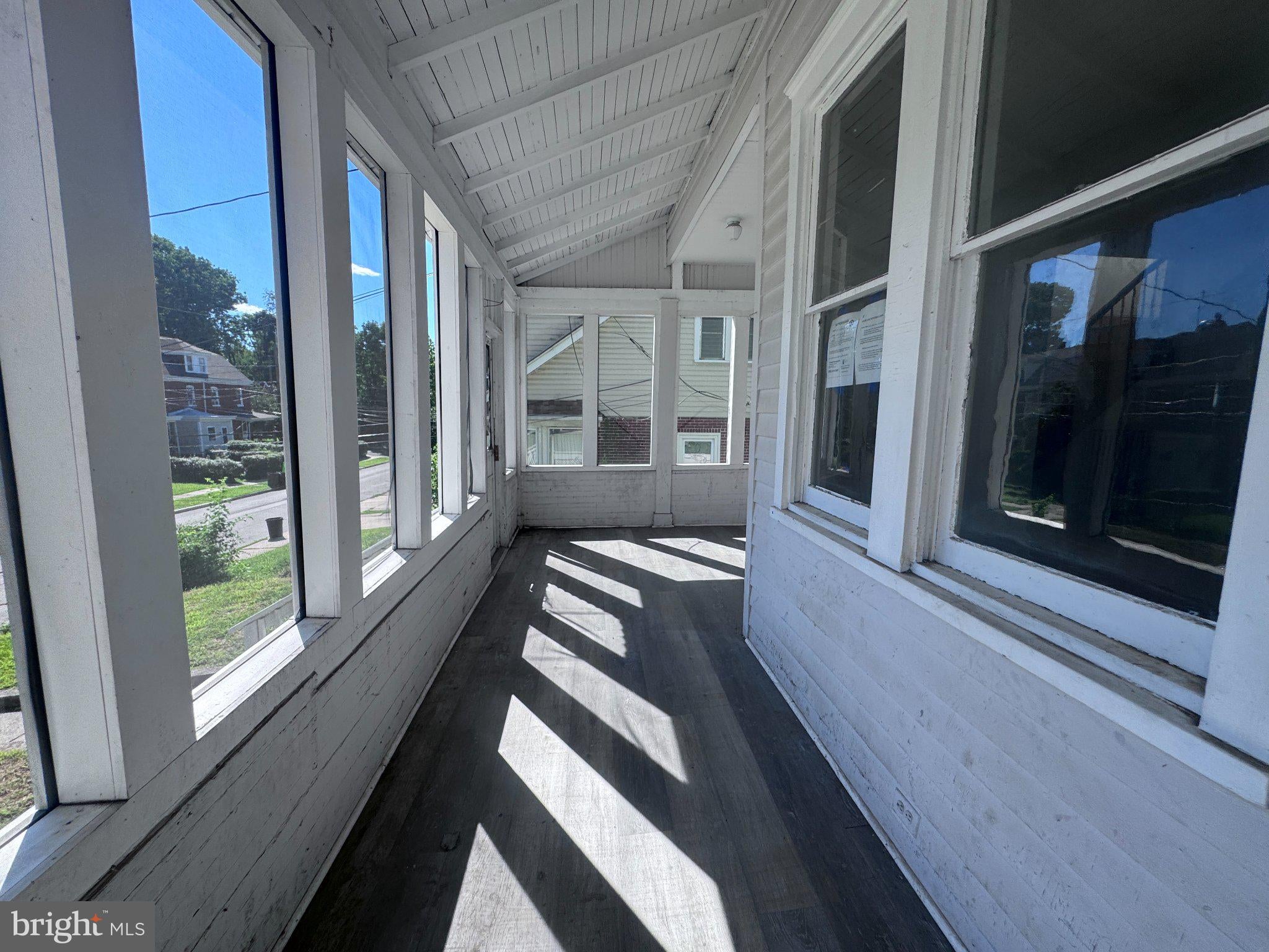 220 CLIFTON AVENUE